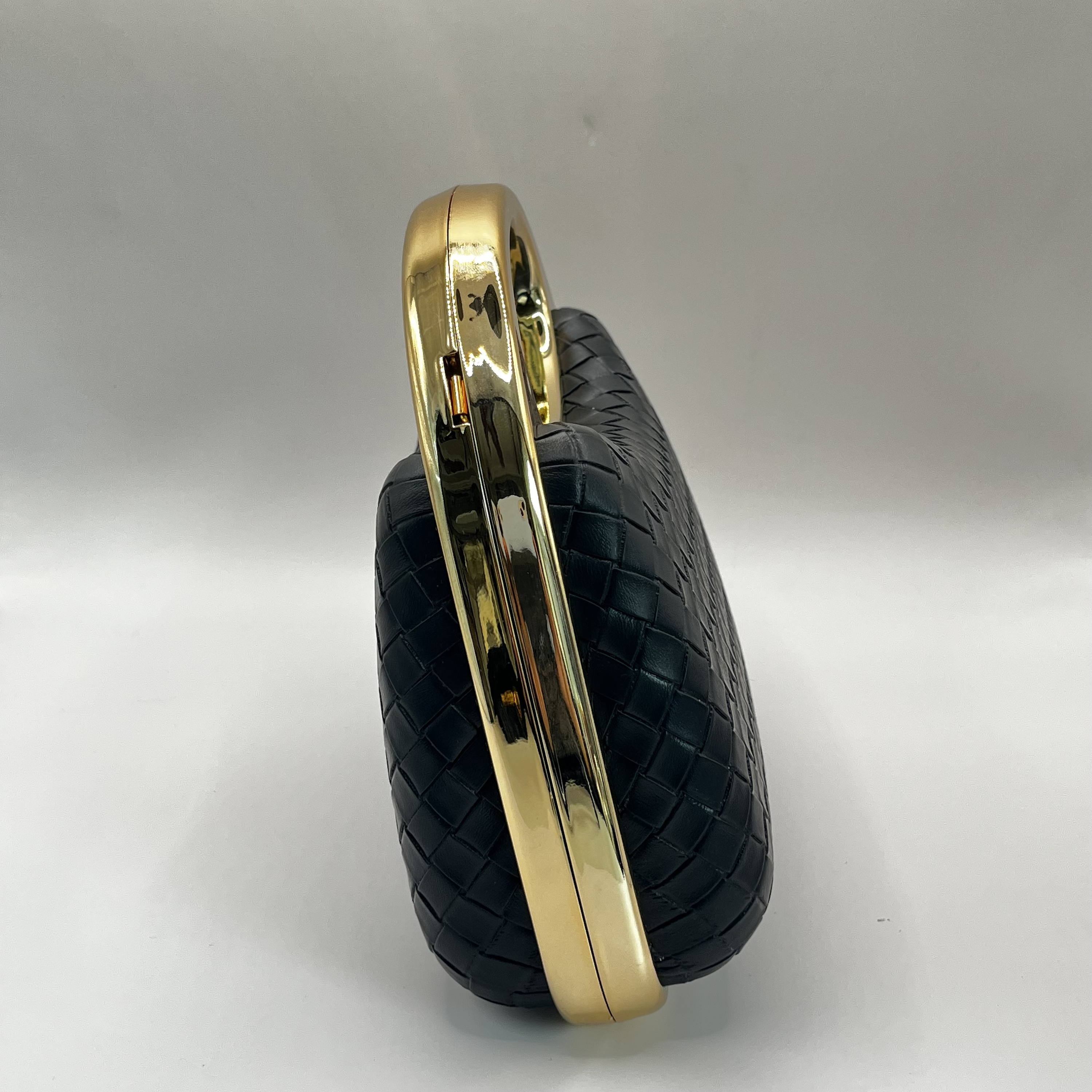 Cartera de fiesta rígida negra 2