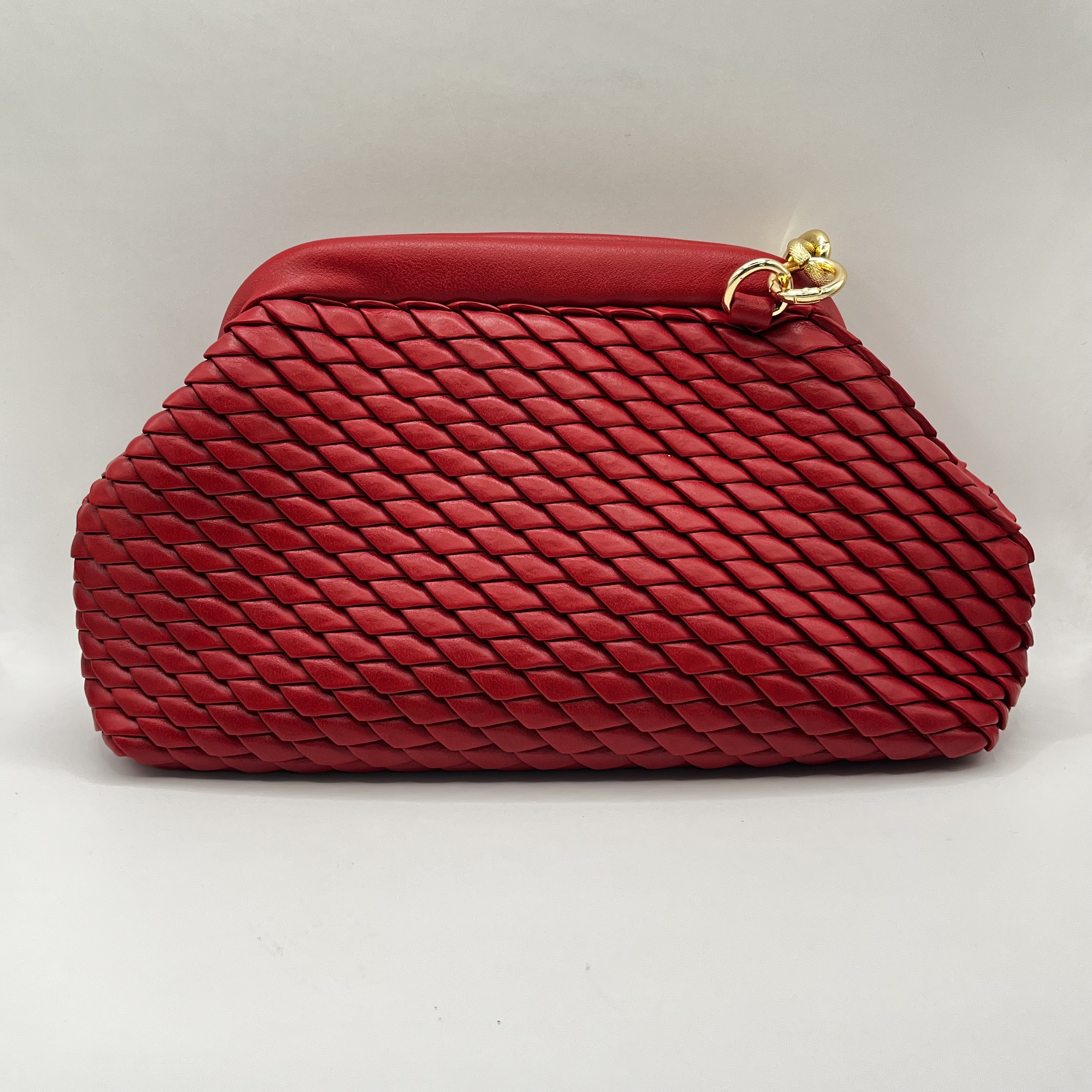 Cartera con cadena roja 4