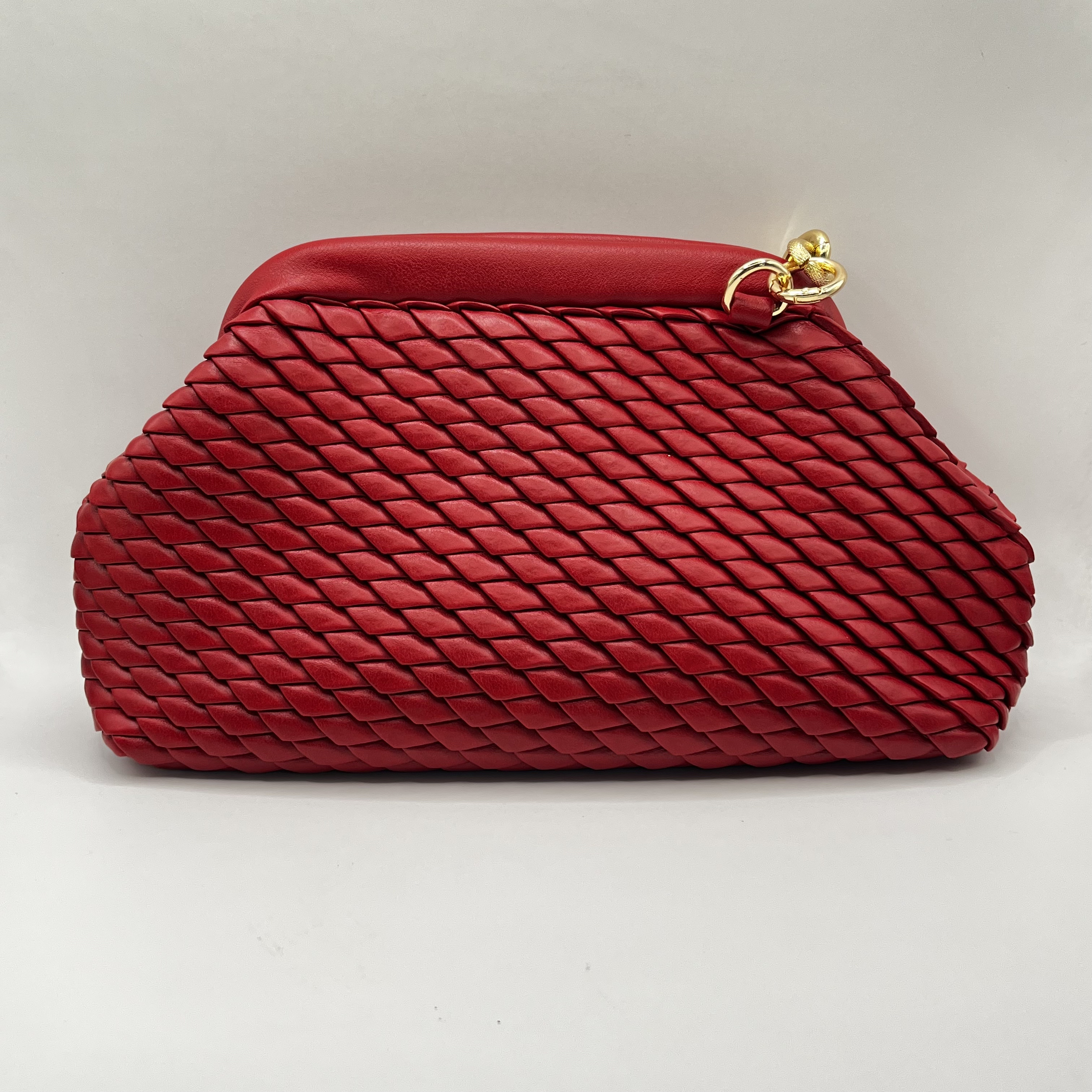 Cartera con cadena roja 4
