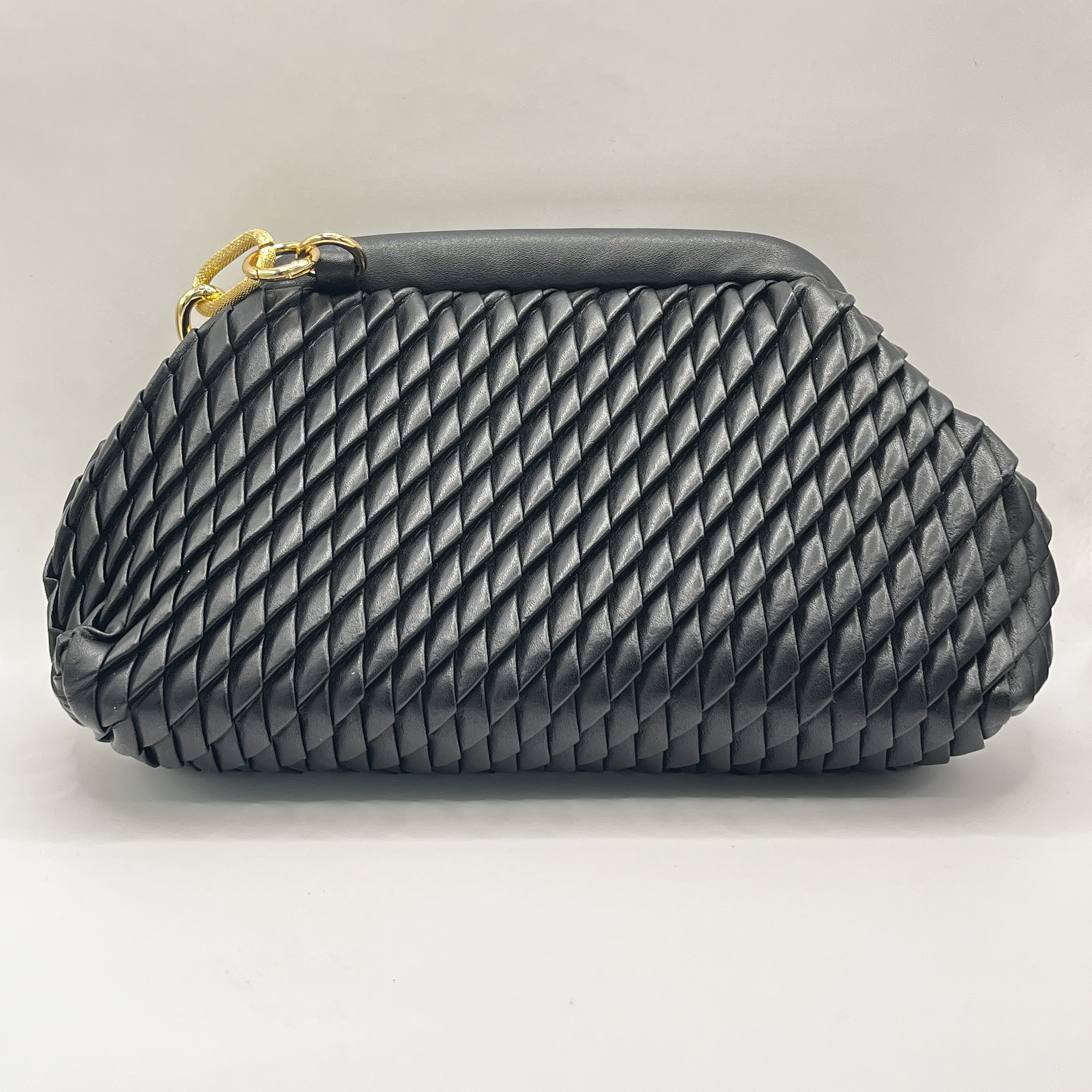 Cartera con cadena negra 2