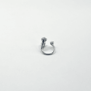 Anillo ajustable plateado con cristales 