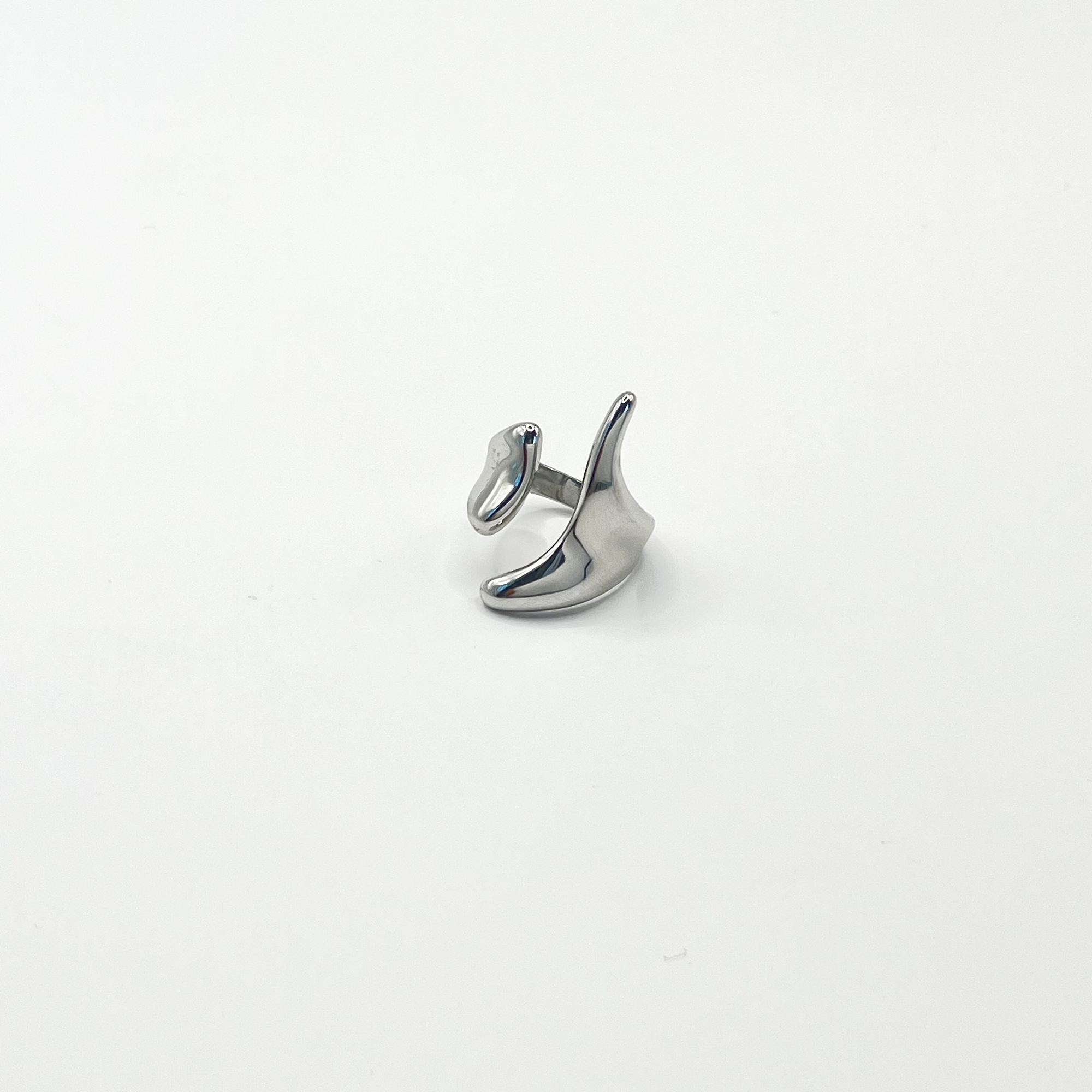 Anillo ajustable plateado orgánico 1