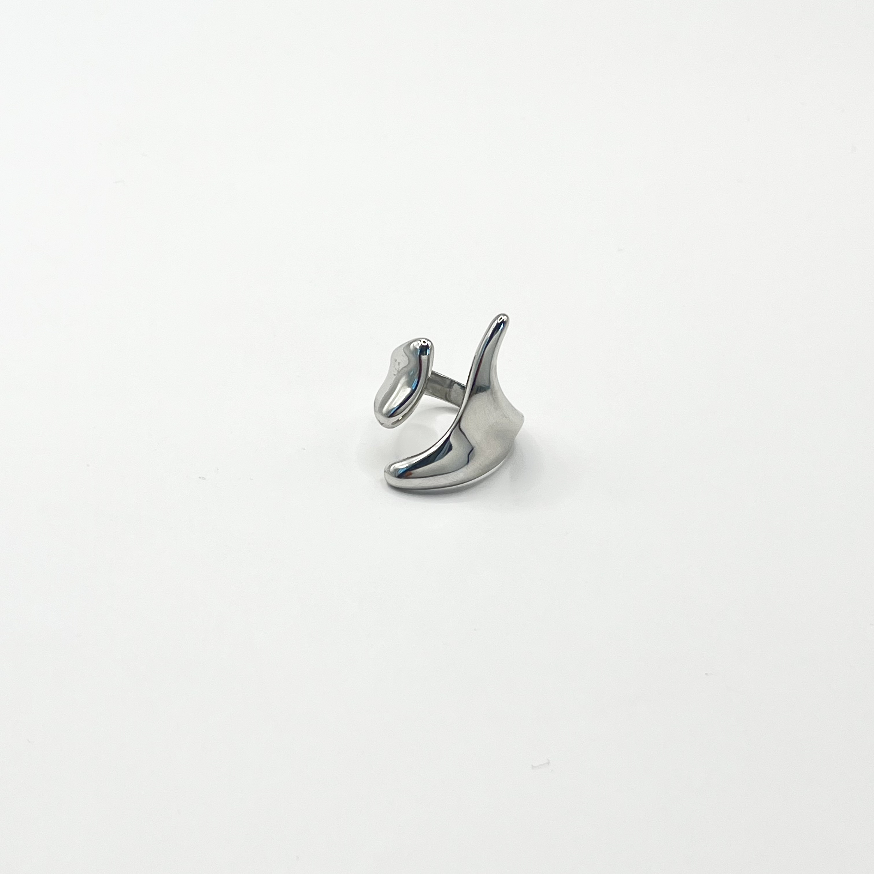 Anillo ajustable plateado orgánico 1