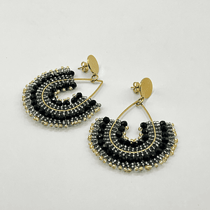 Aros bohemios negros con mostacillas