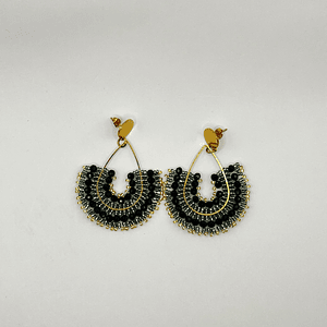 Aros bohemios negros con mostacillas