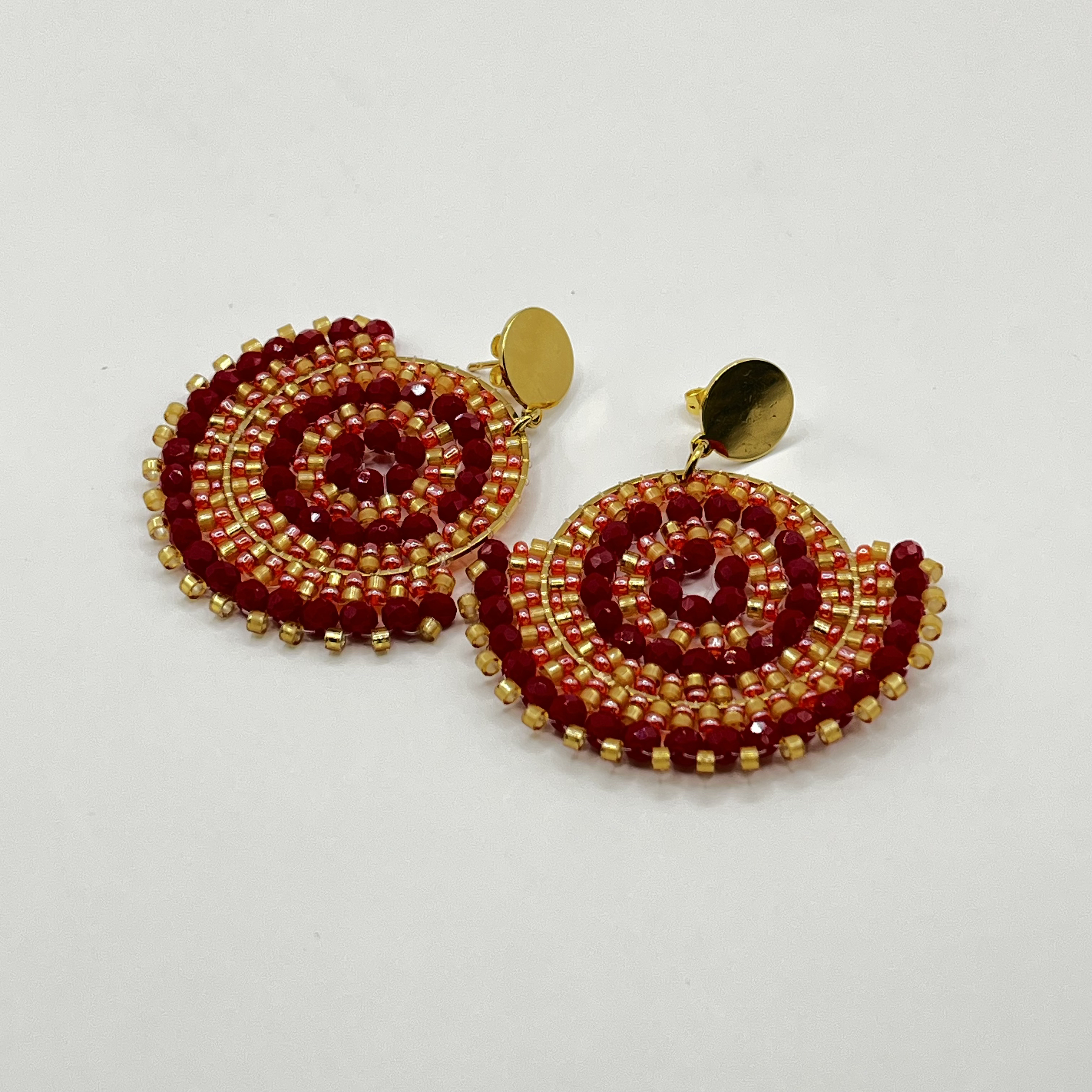 Aros bohemios rojos y dorados 1