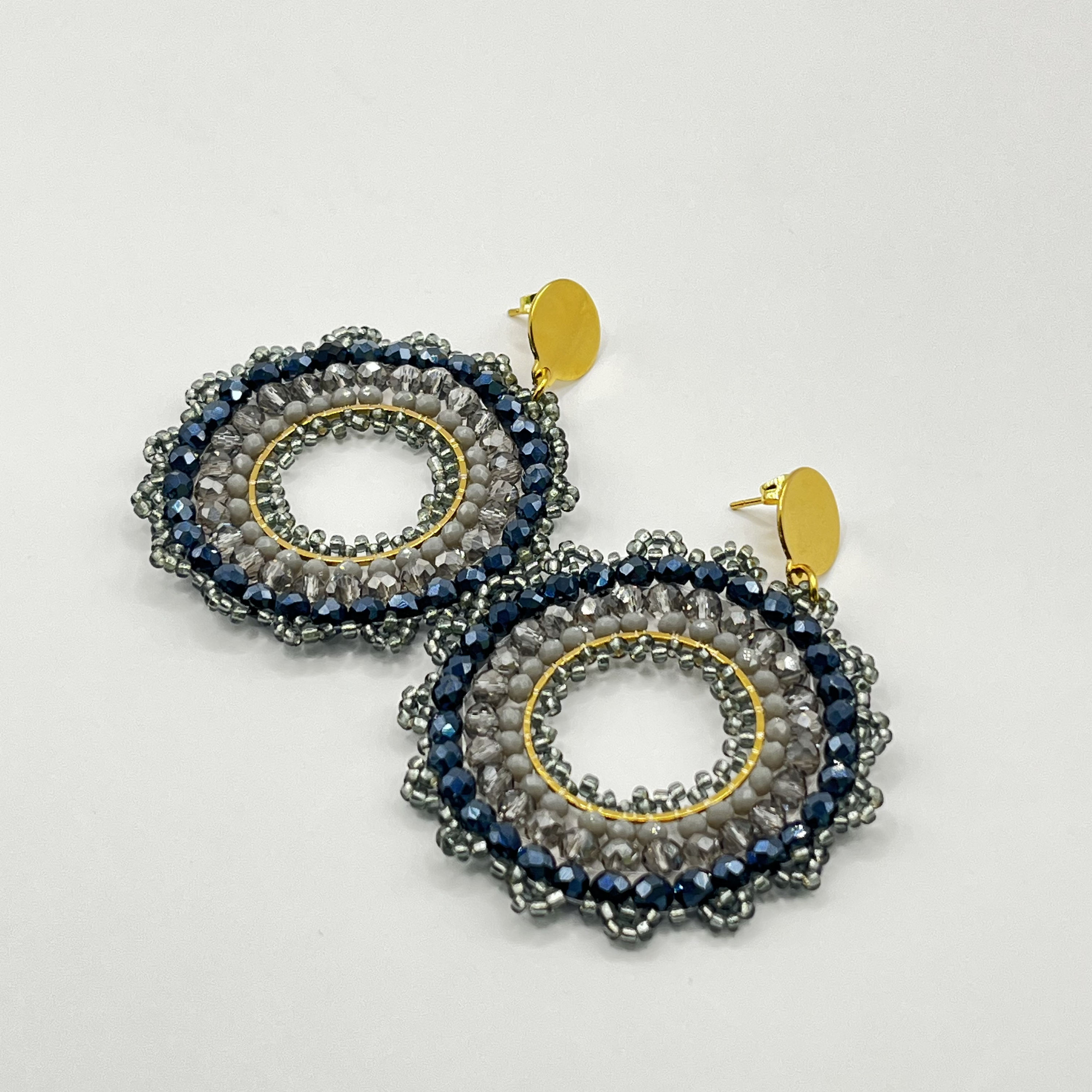 Aros bohemios grises con azul 1