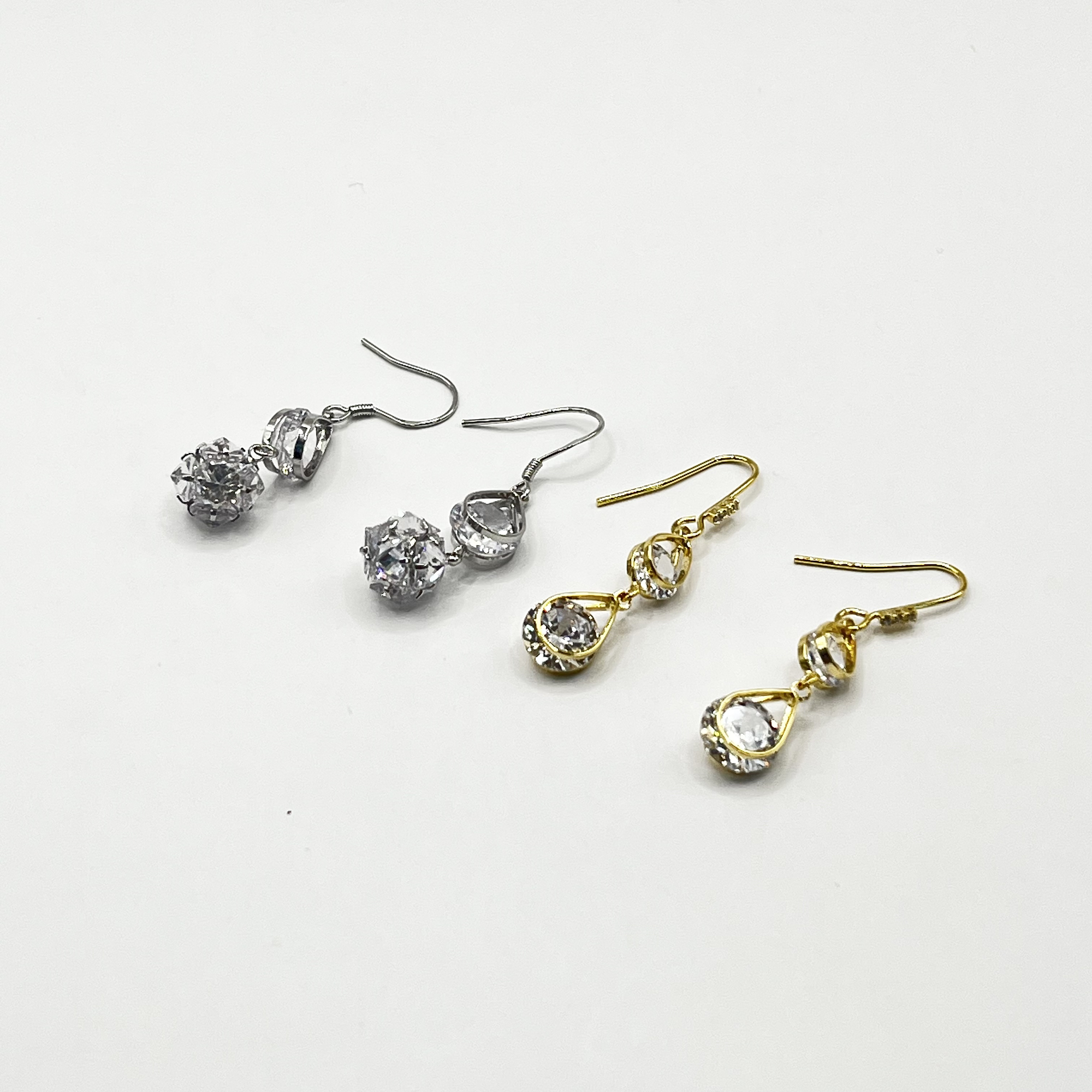 Aros de rodio plateados colgantes con circones 2