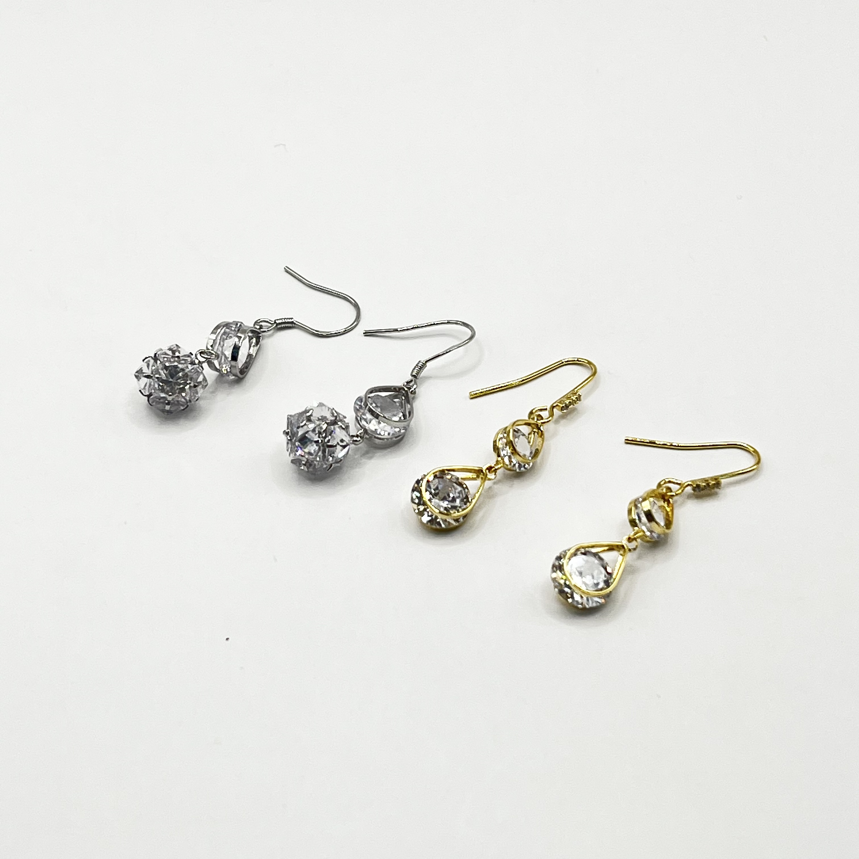 Aros de rodio plateados colgantes con circones 2