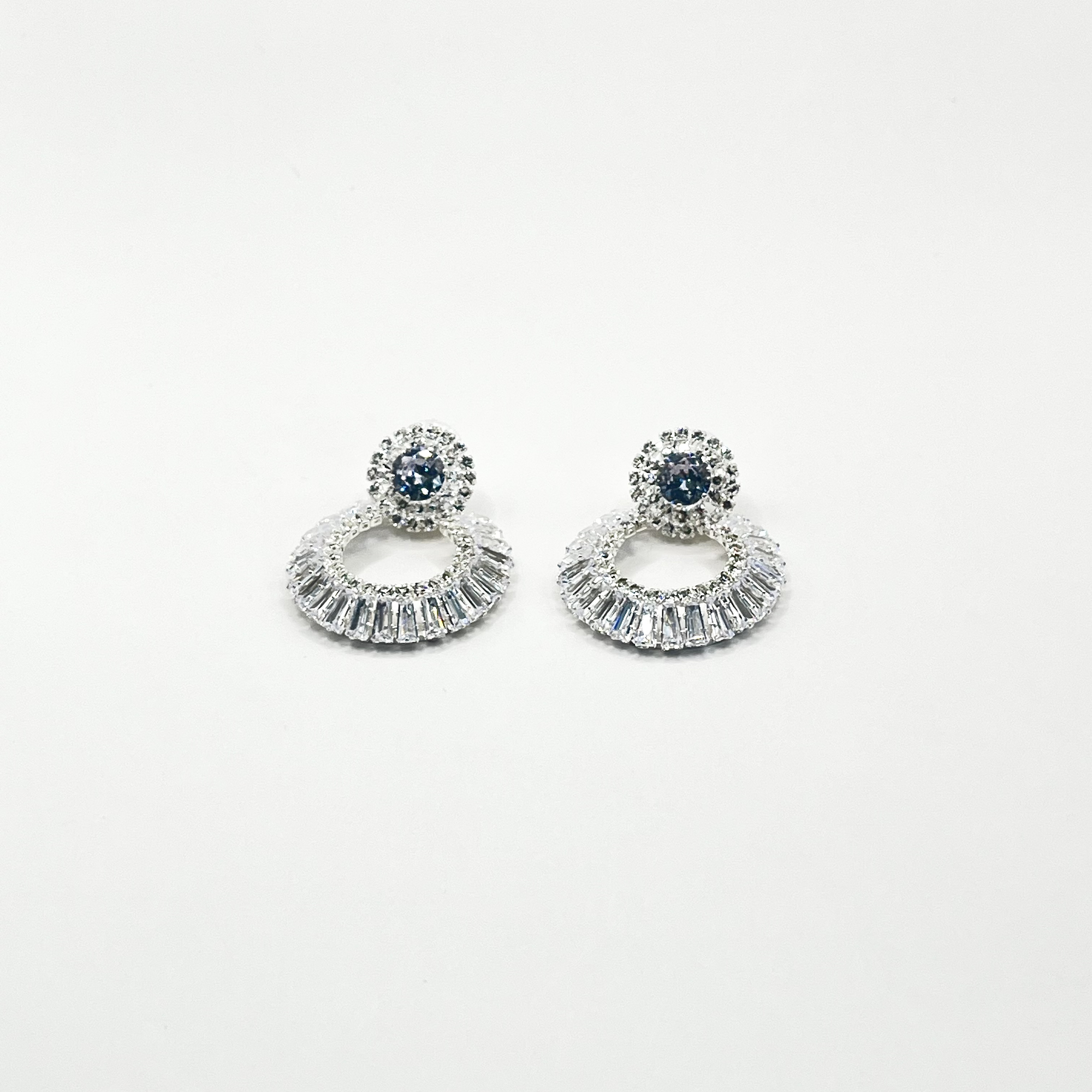 Aros de rodio plateados circulares de circones 1