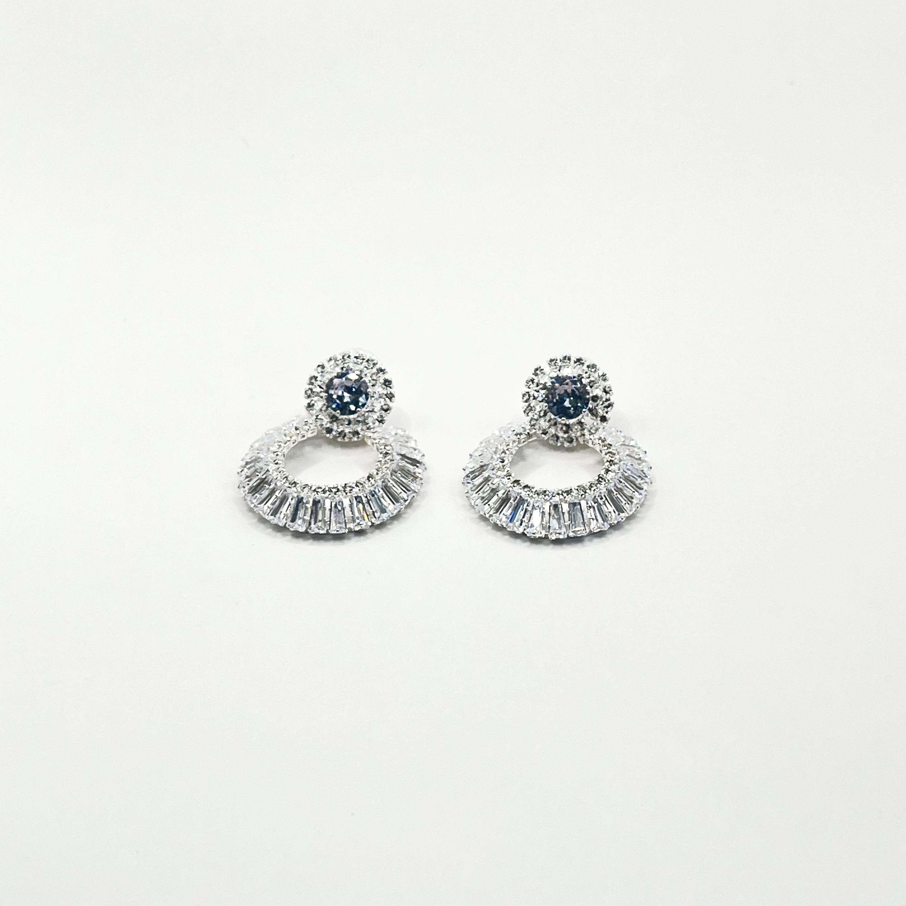 Aros de rodio plateados circulares de circones 1