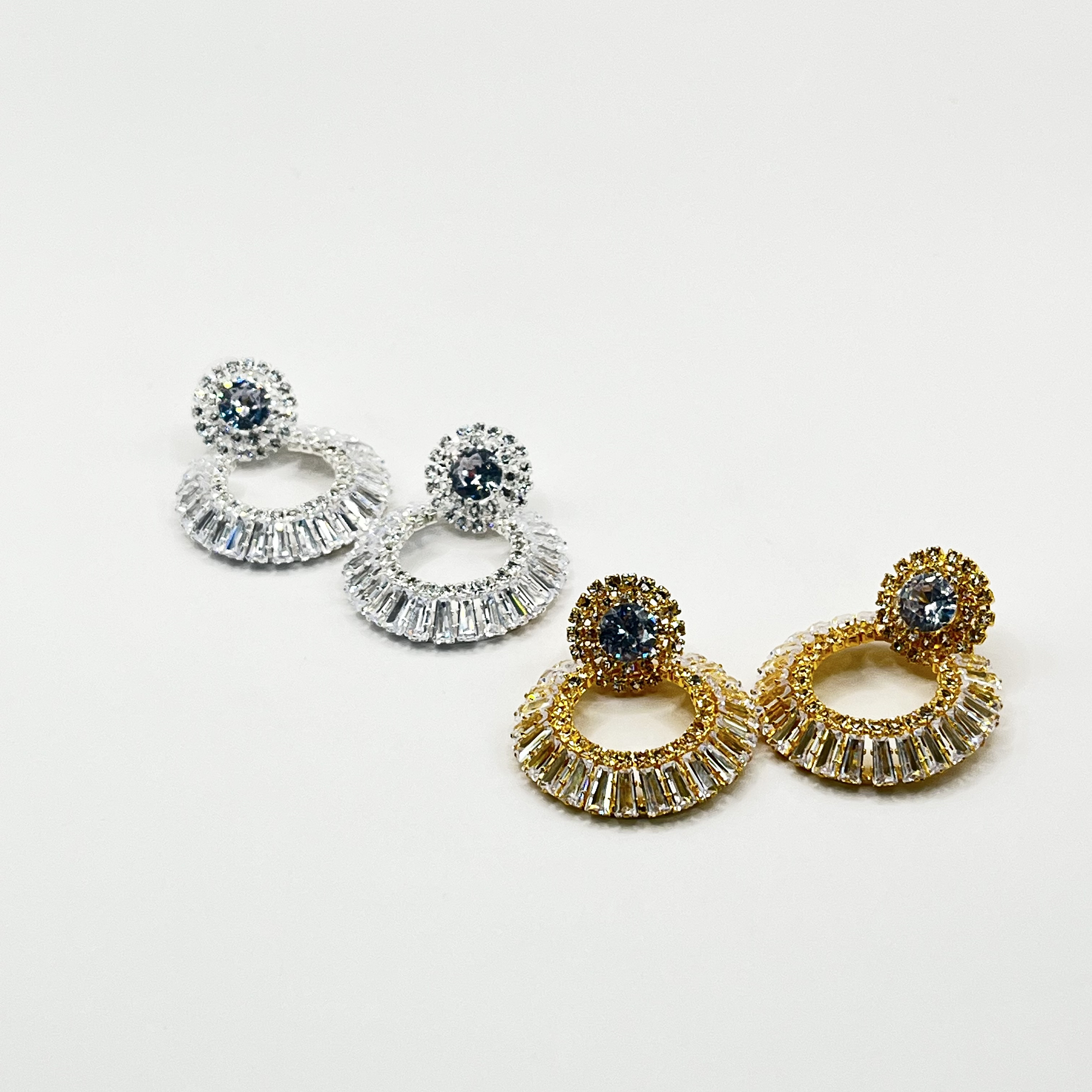 Aros de rodio dorados circulares con brillantes 2