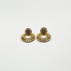 Aros de rodio dorados circulares con brillantes