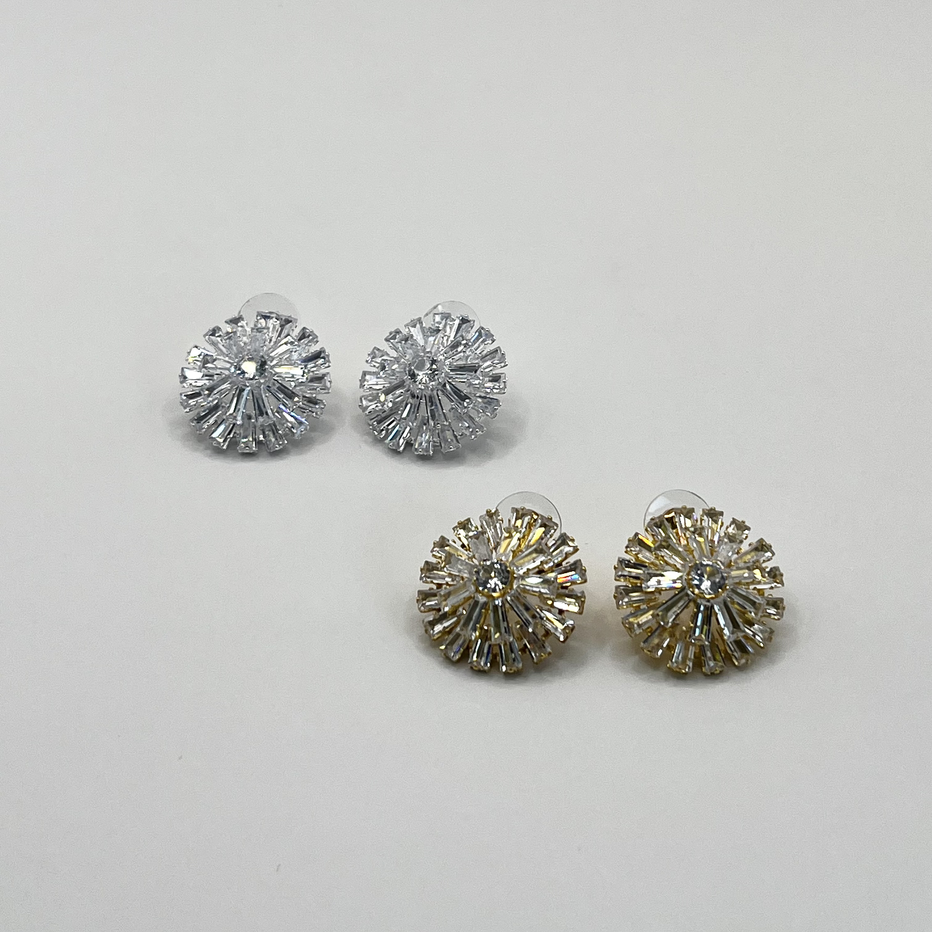 Aros de rodio dorados flor de cristales 2