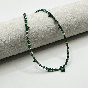 Choker de acero quirúrgico verde con detalles dorados