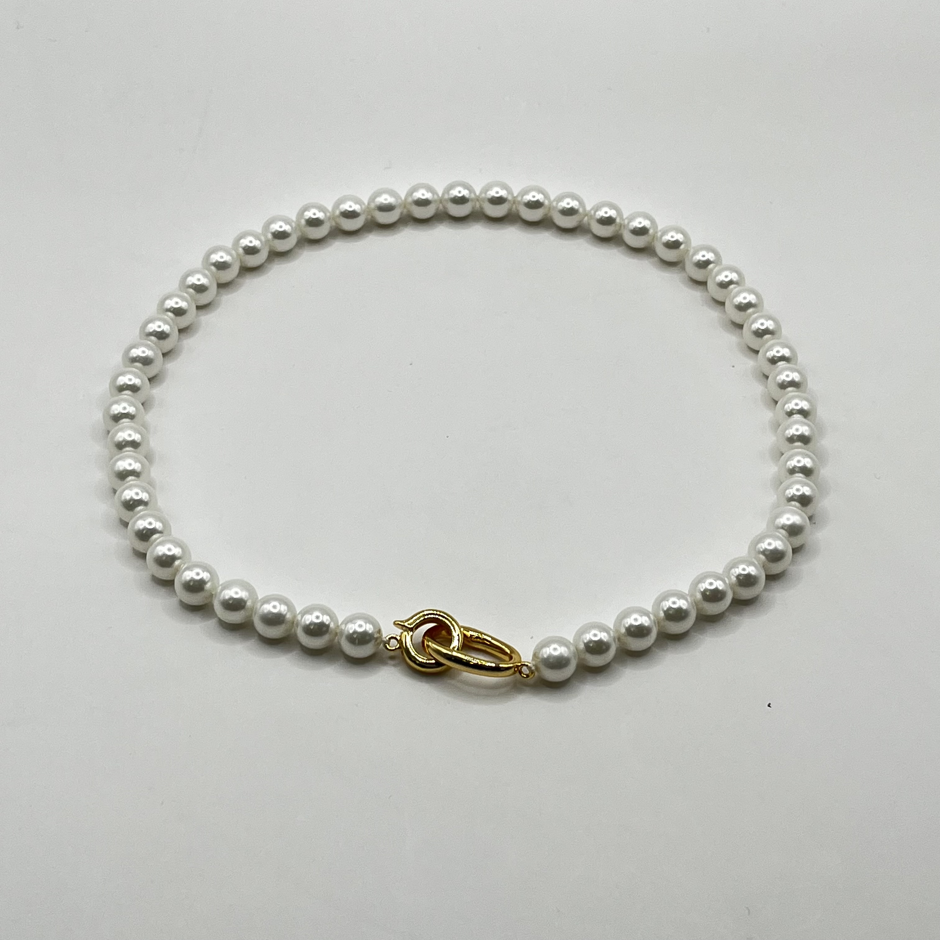 Collar de acero quirúrgico con perlas blancas 2