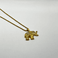 Collar de acero quirúrgico dorado con elefante - Miniatura 2