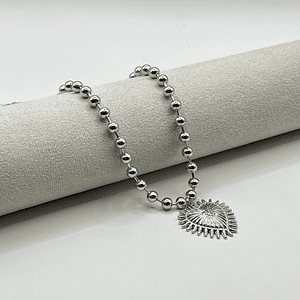 Collar de acero quirúrgico plateado de esferas con corazón sagrado