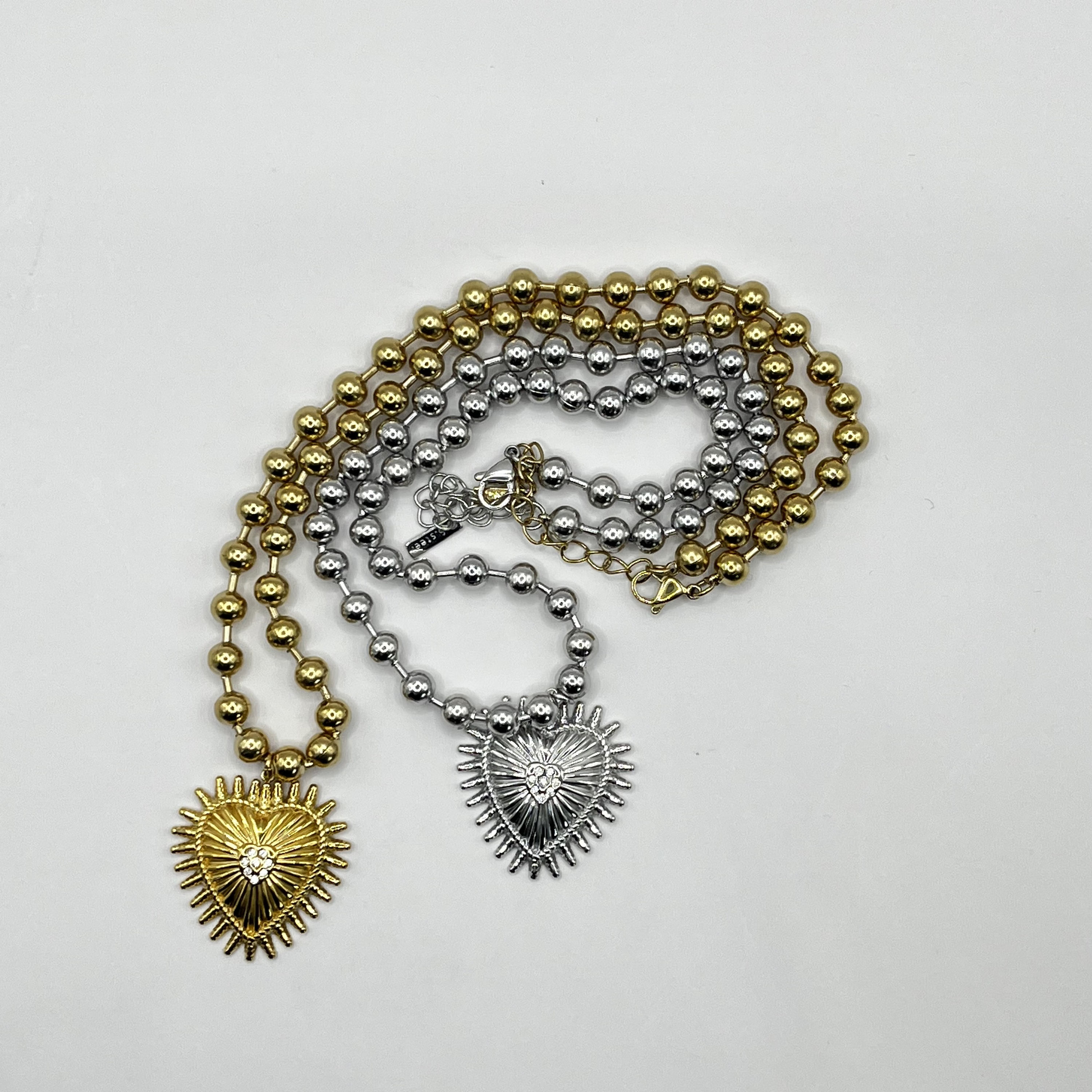 Collar de acero quirúrgico plateado de esferas con corazón sagrado 4