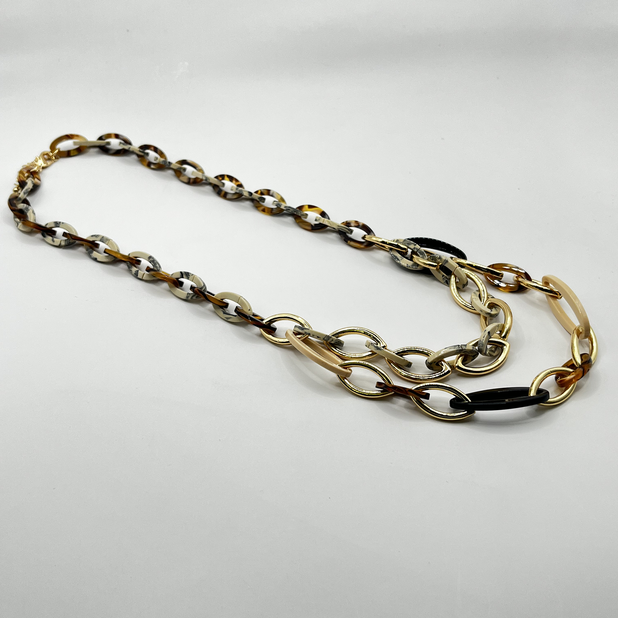 Collar de fantasía de eslabones carey, negro y beige 2