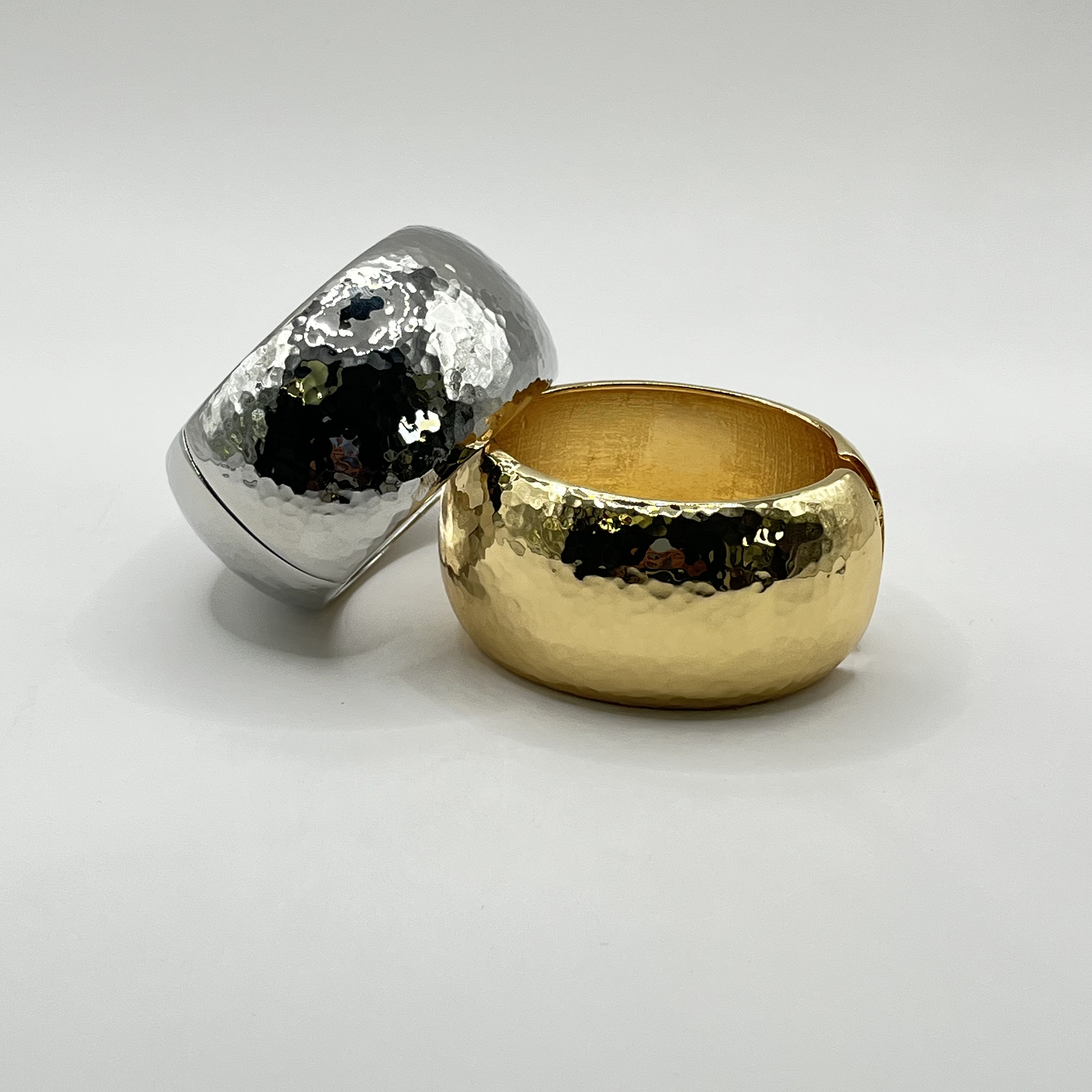 Pulsera esclava de fantasía plateada martillada 3