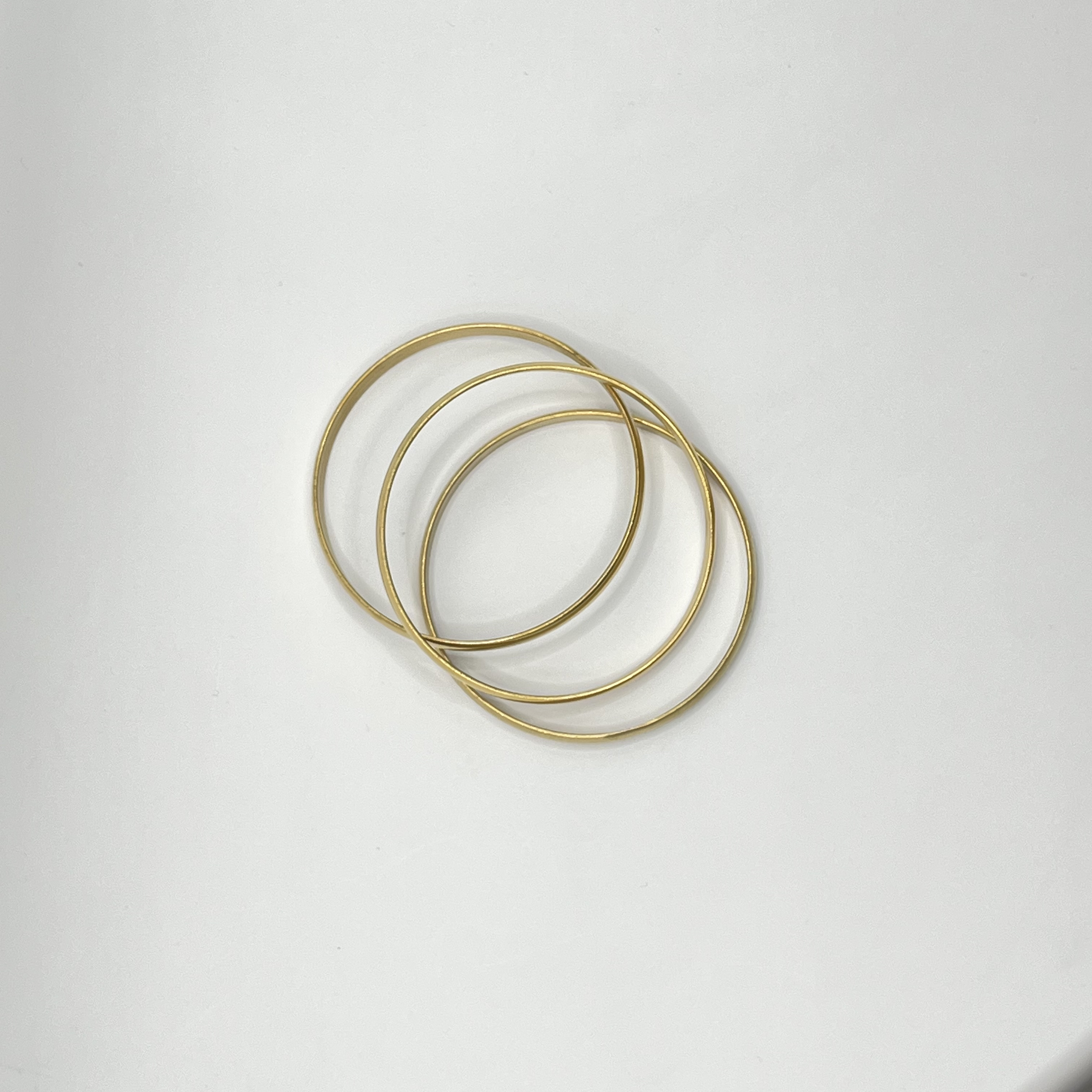 Set de 3 pulseras esclava de acero quirúrgico doradas 3