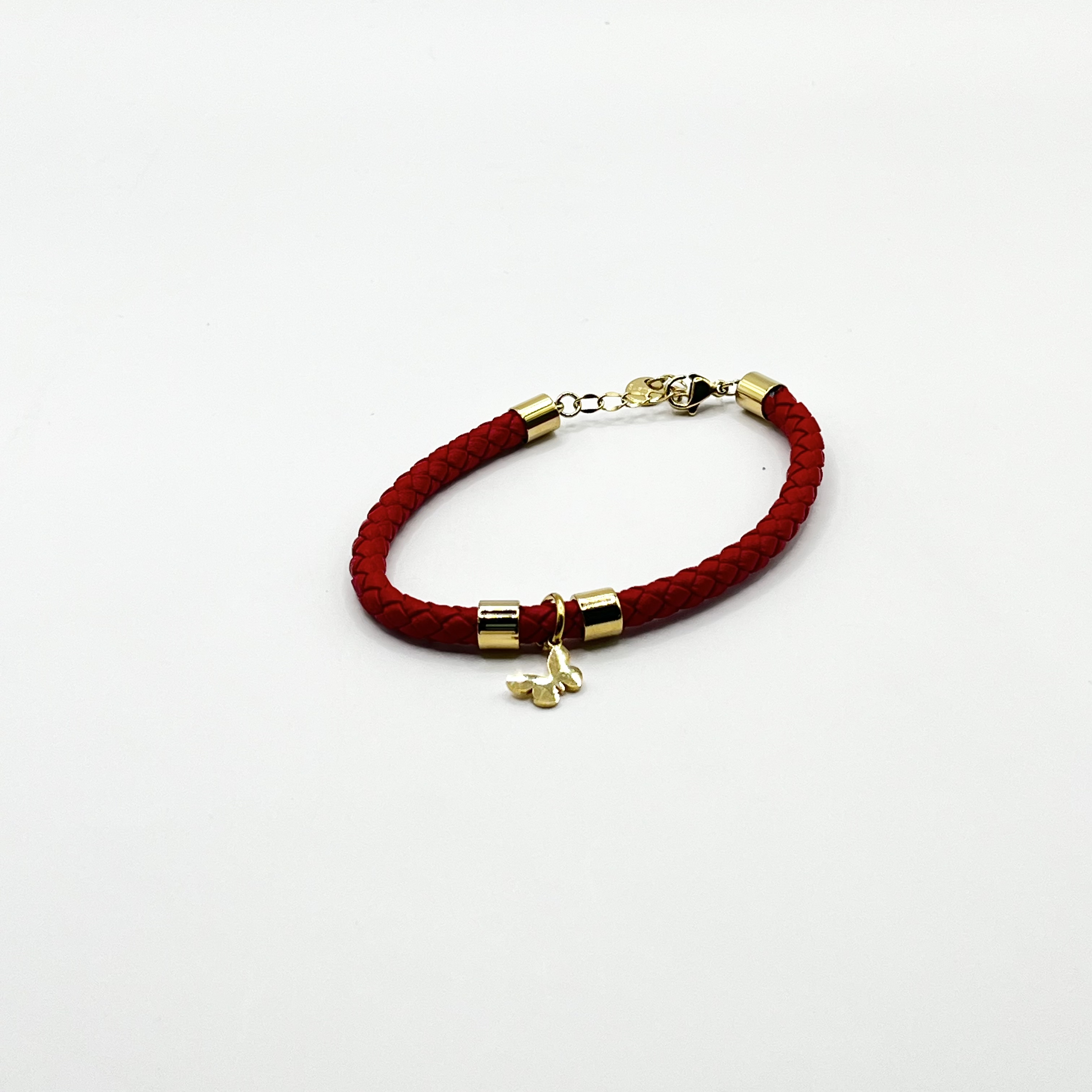 Pulsera de acero quirúrgico con cuero rojo y dije de mariposa 1