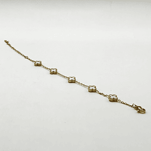 Pulsera de acero quirúrgico y nácar con flores blancas