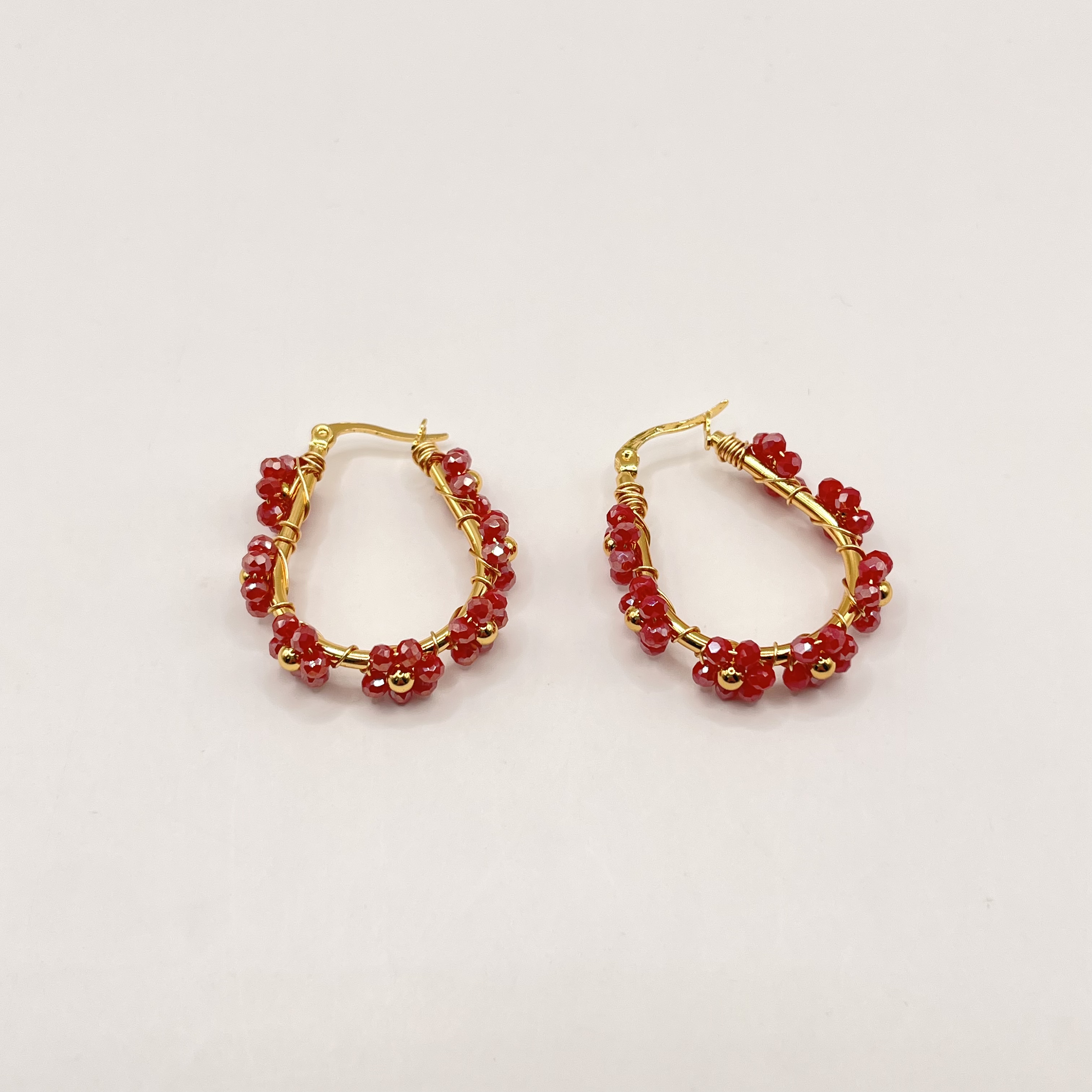 Aros de acero quirurgico argollas doradas flor rojo  1