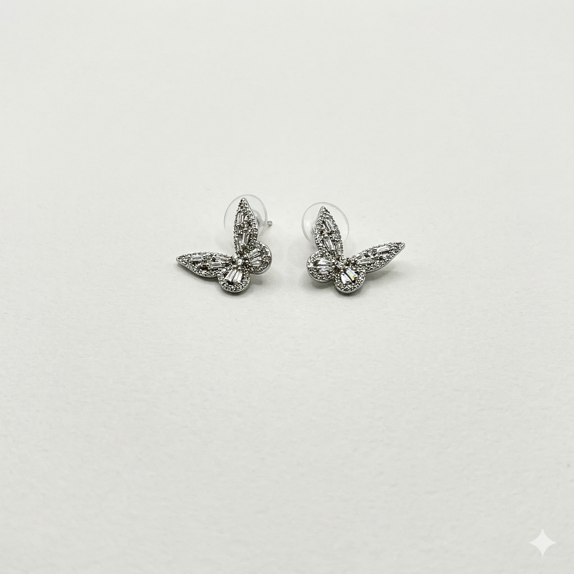 Aros de rodio plateados mariposa de cristales 1