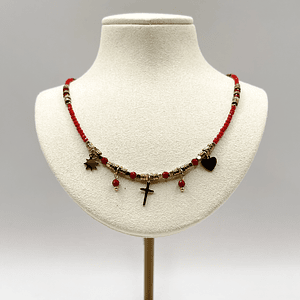 Choker premium de acero quirúrgico rojo con dijes de cruz y corazón