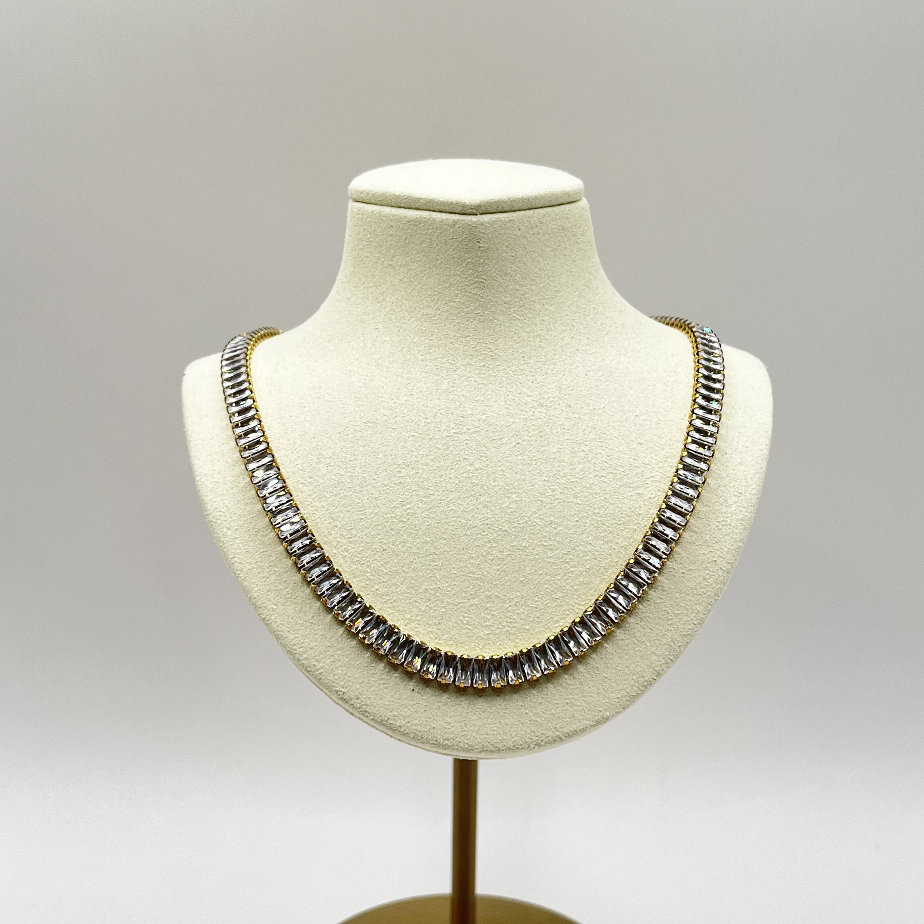 Conjunto de acero quirúrgico con collar y pulsera de cristales 2