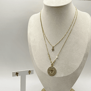 Conjunto de acero quirúrgico con collar de cruces y aros de cruz