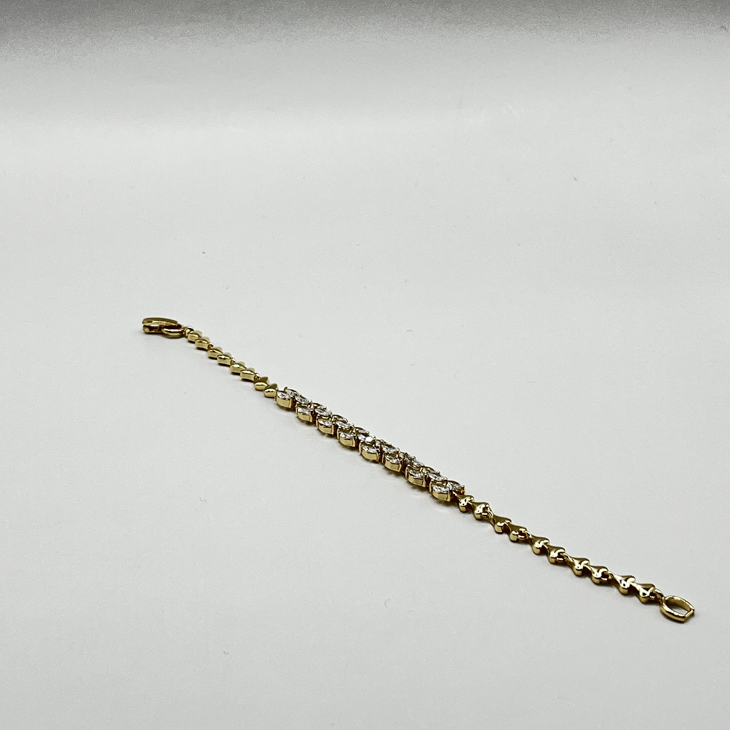 Pulsera de rodio dorada hoja de cristales 1