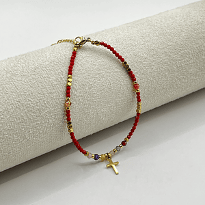 Pulsera de acero quirúrgico roja con cruz dorada