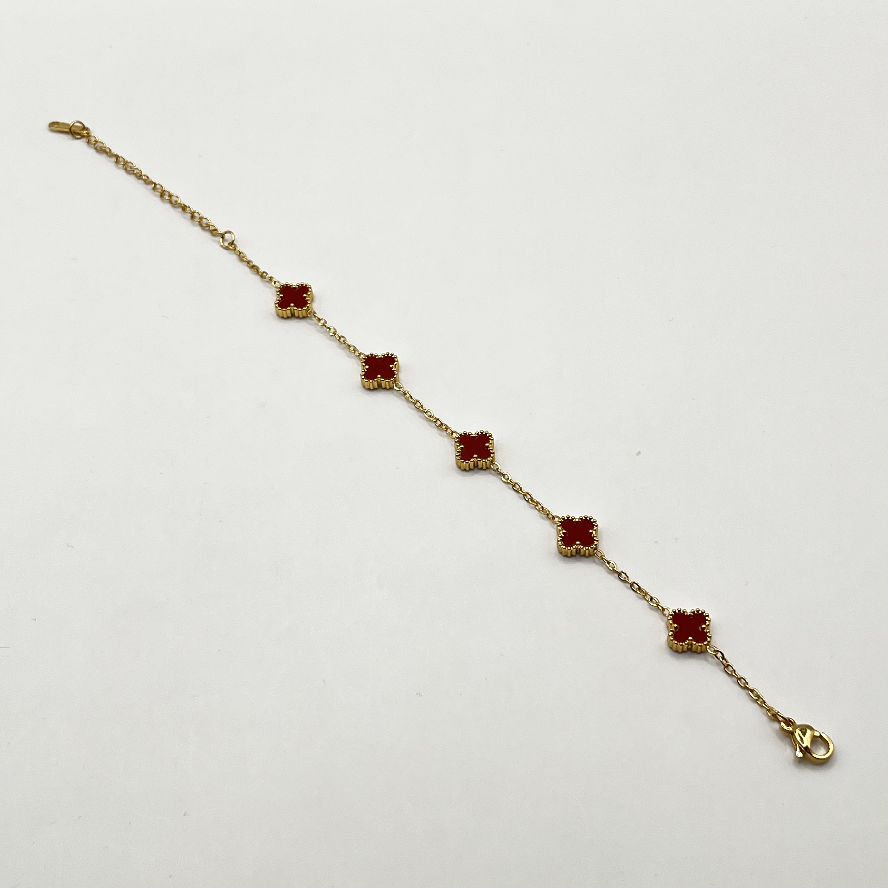 Pulsera de acero quirúrgico y nácar con flores rojas 1