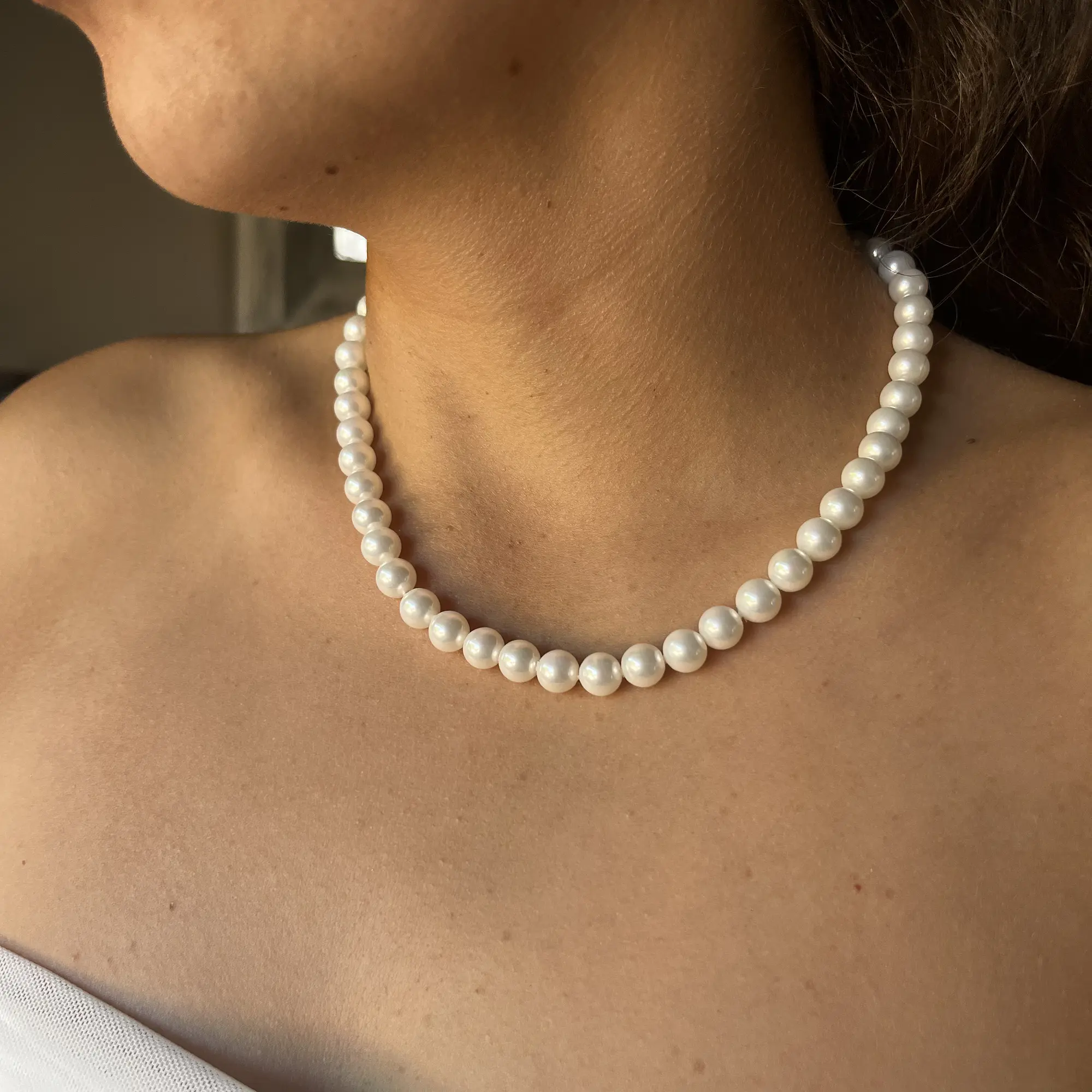 Collar de acero quirúrgico con perlas blancas 2