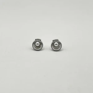 Aros perla de mar plateados