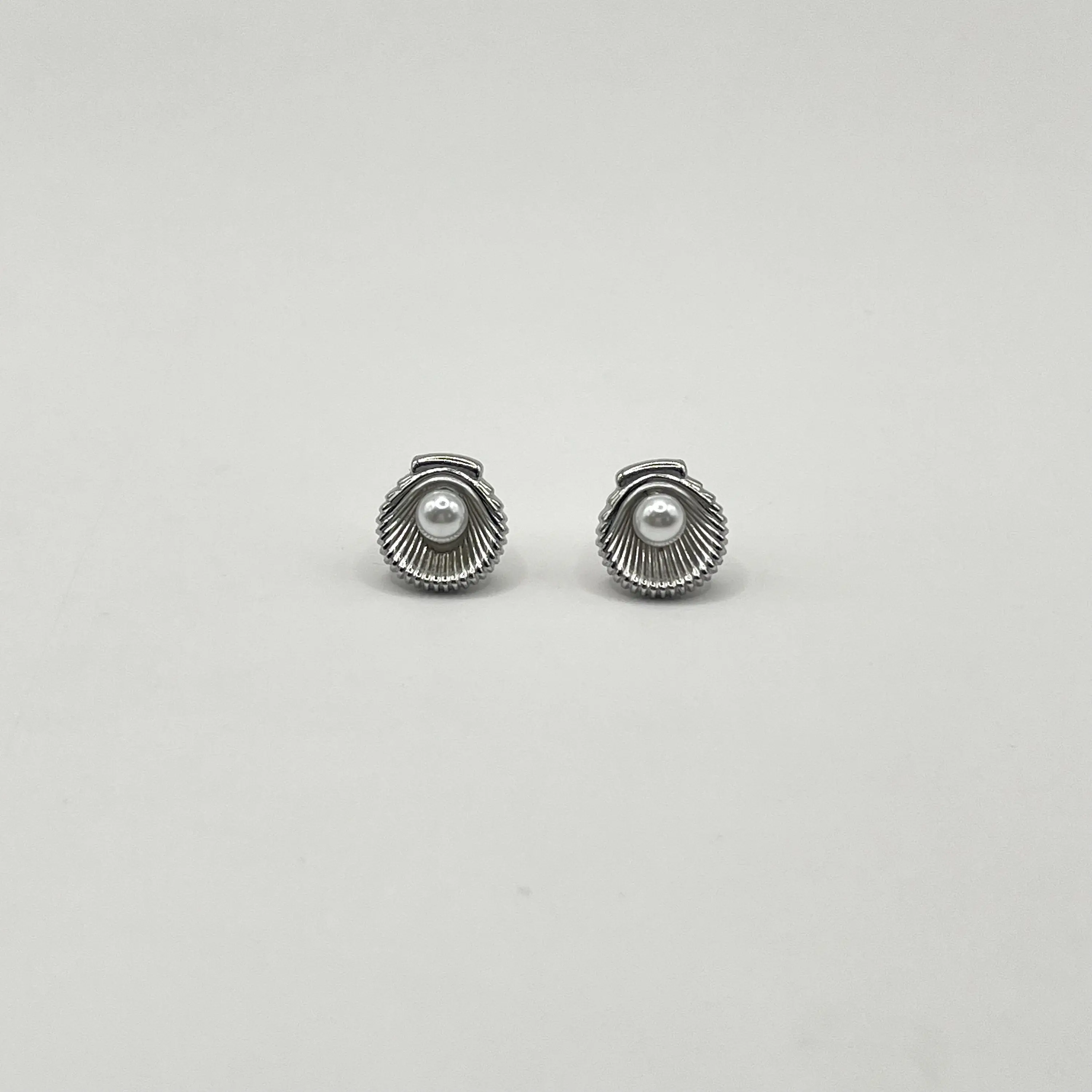 Aros perla de mar plateados 1