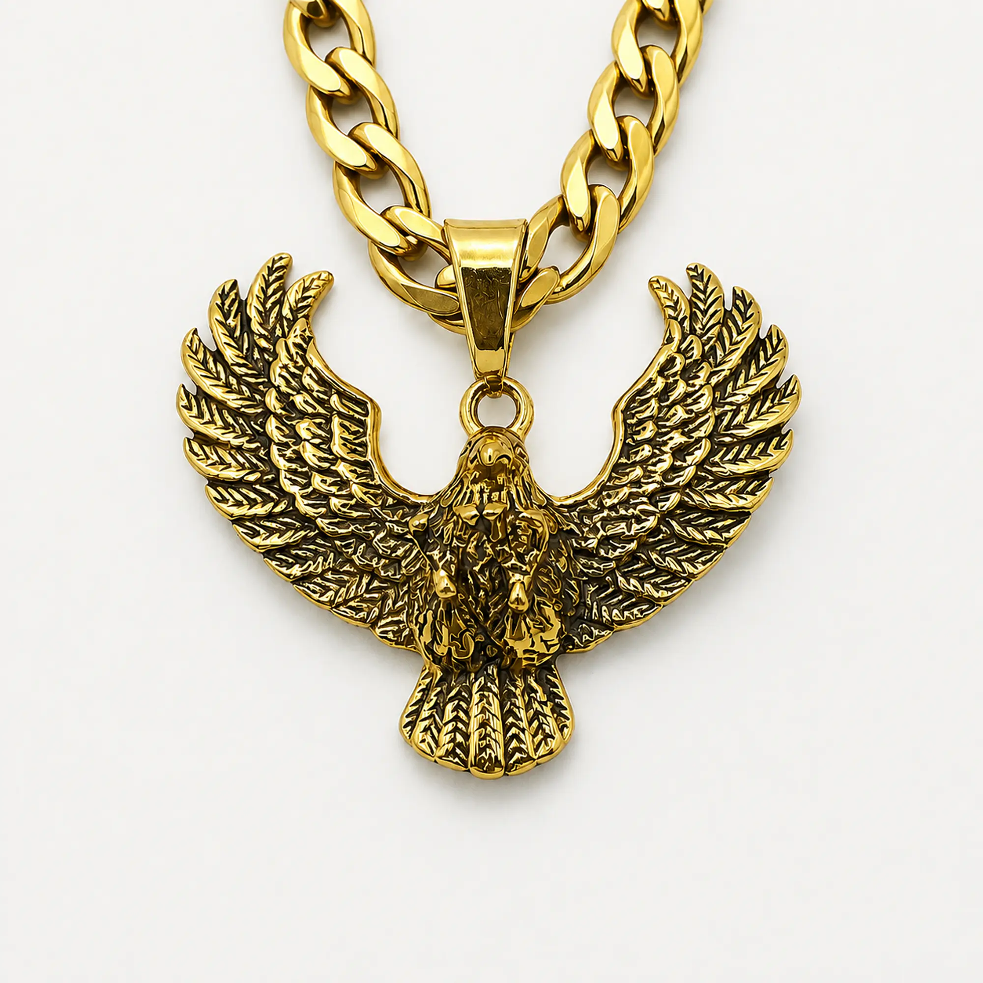 Collar dorado de acero quirúrgico con dije de águila 1