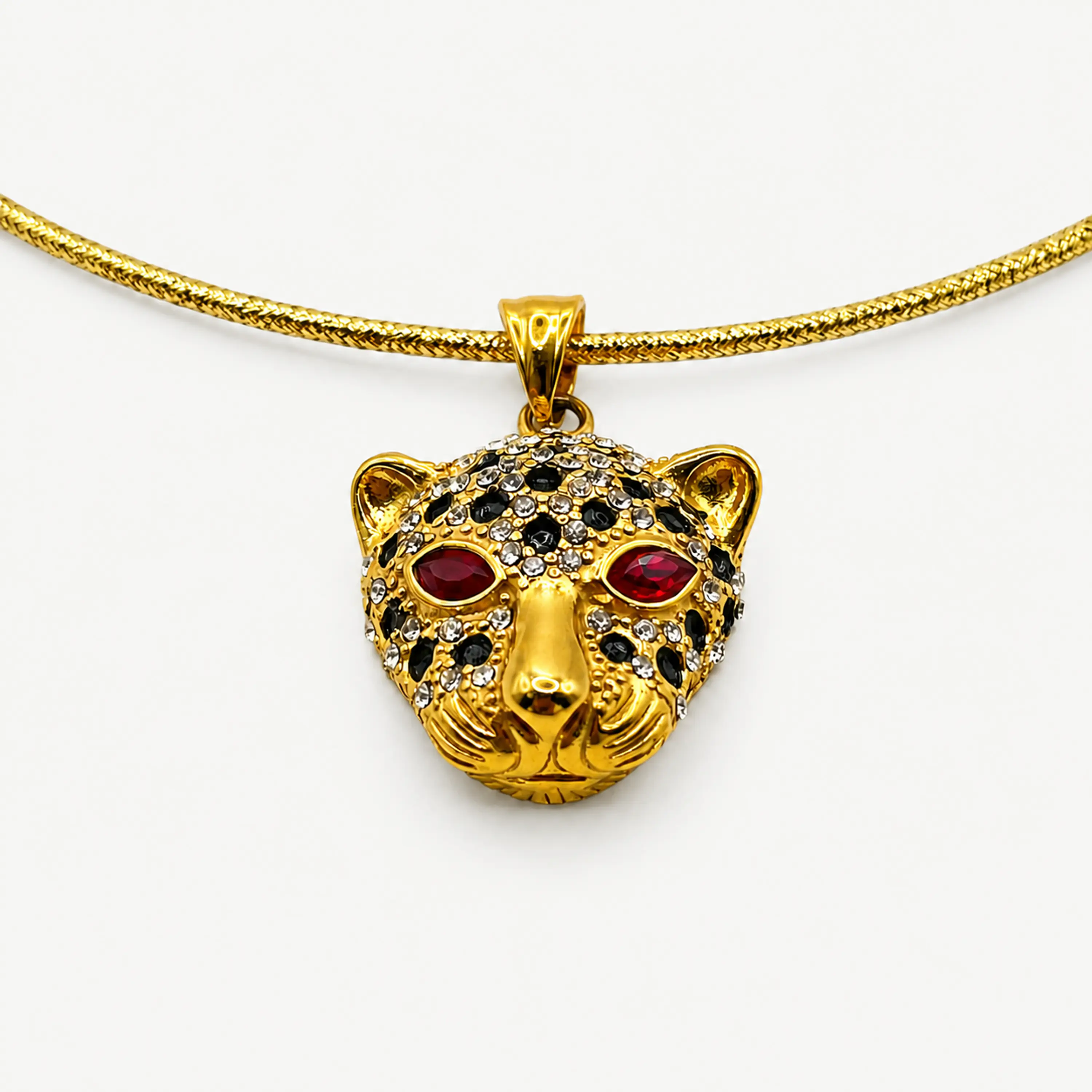 Collar dorado imantado ajustable con dije de leopardo 3