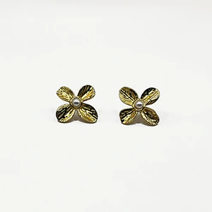 Aros de acero quirúrgico de flor dorada con perla