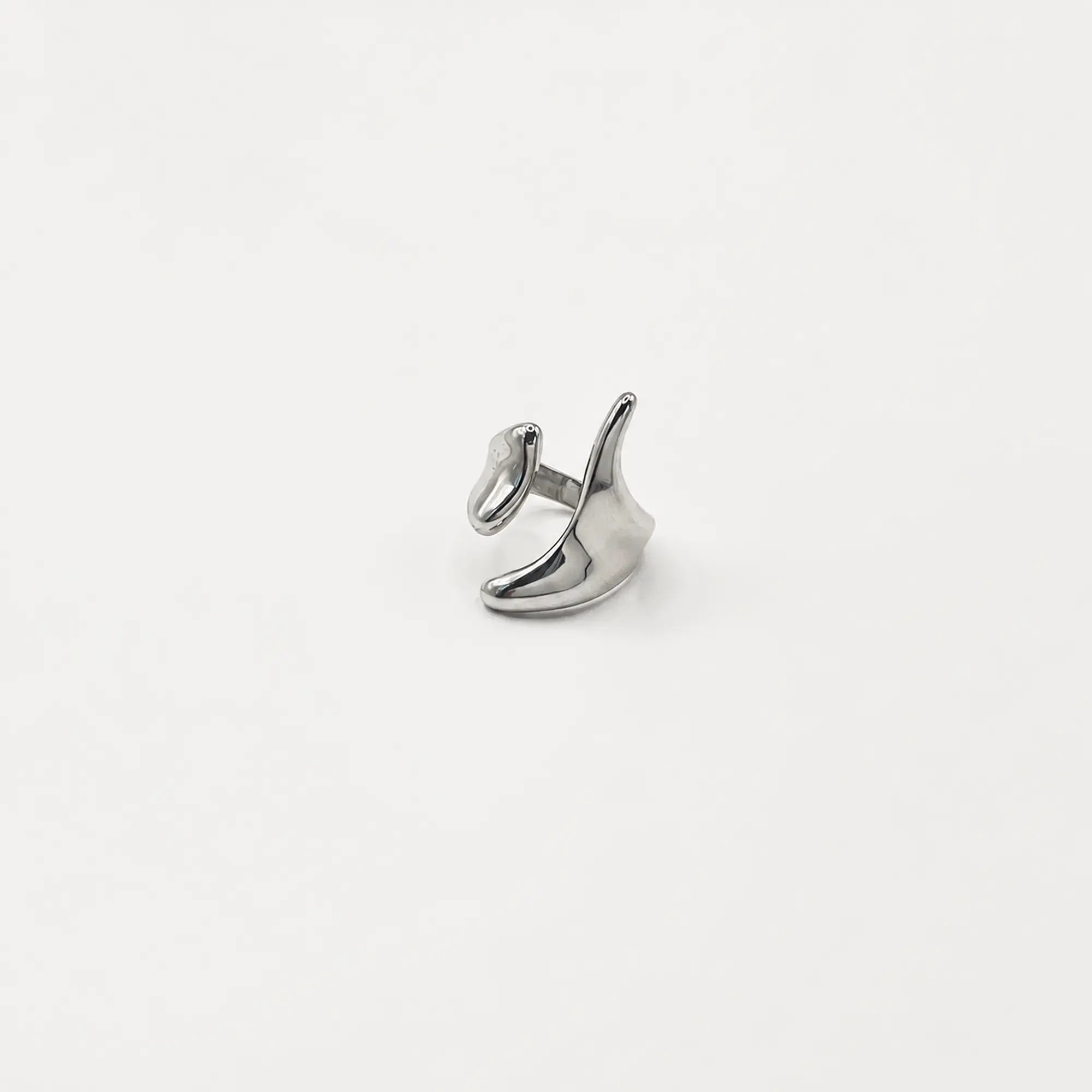 Anillo ajustable plateado orgánico 1