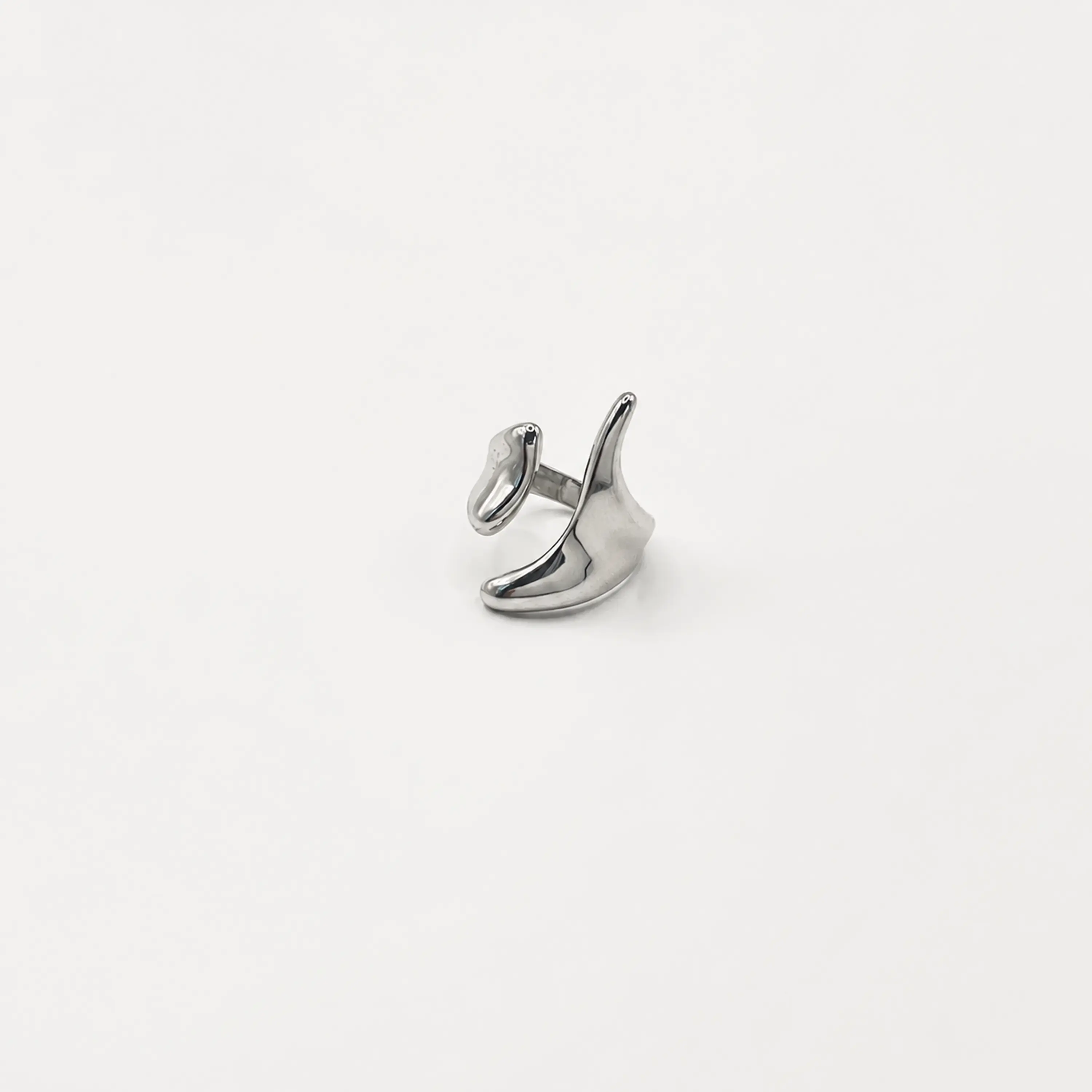 Anillo ajustable plateado orgánico 1