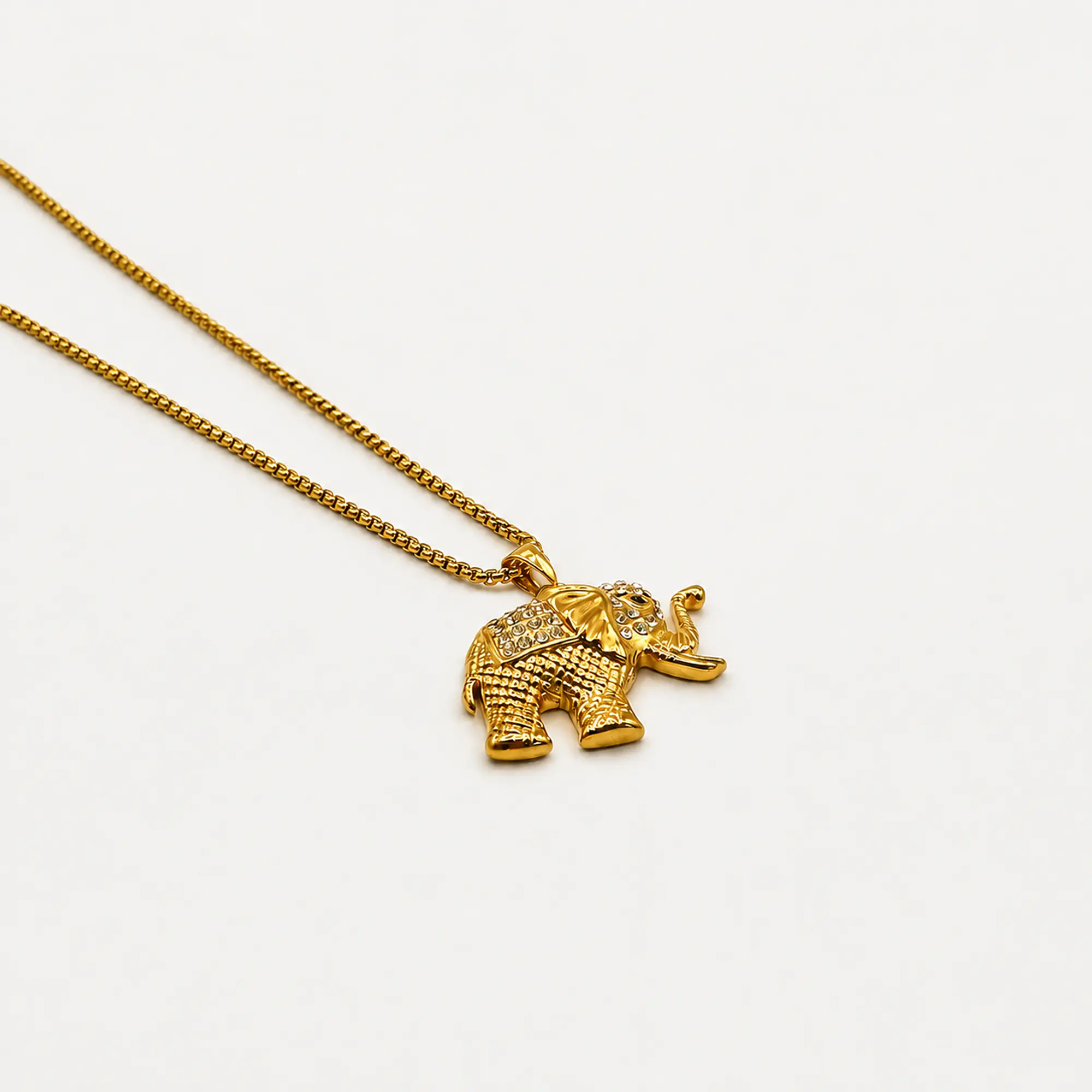Collar de acero quirúrgico dorado con elefante 1