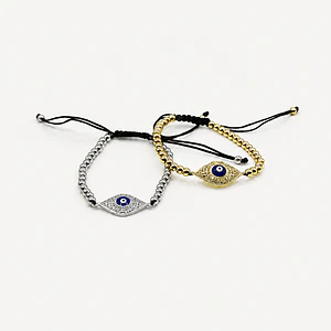 Pulsera de acero quirúrgico plateada con ojo místico ajustable