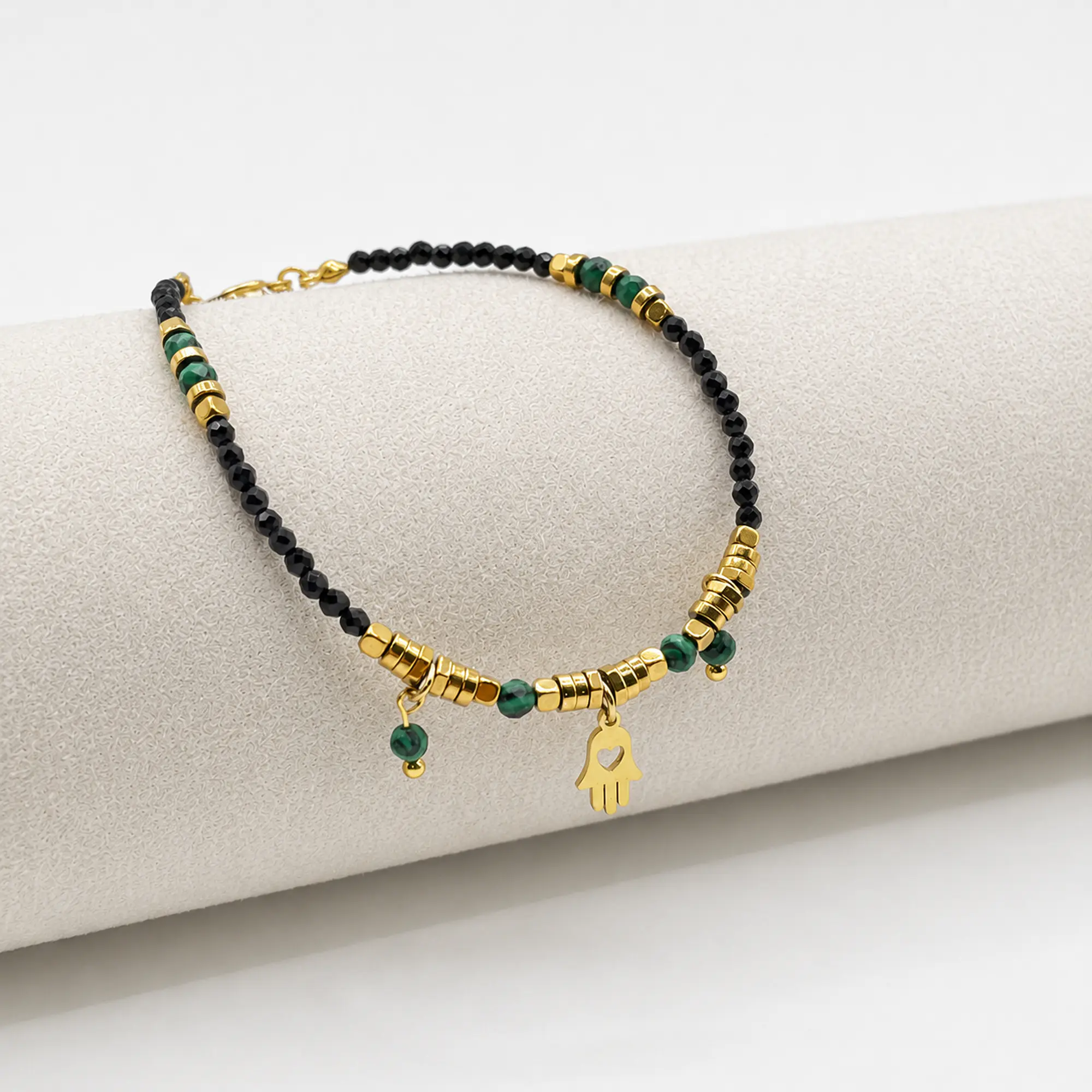 Pulsera de acero quirúrgico con cristales negros, verdes y mano de Fátima 1