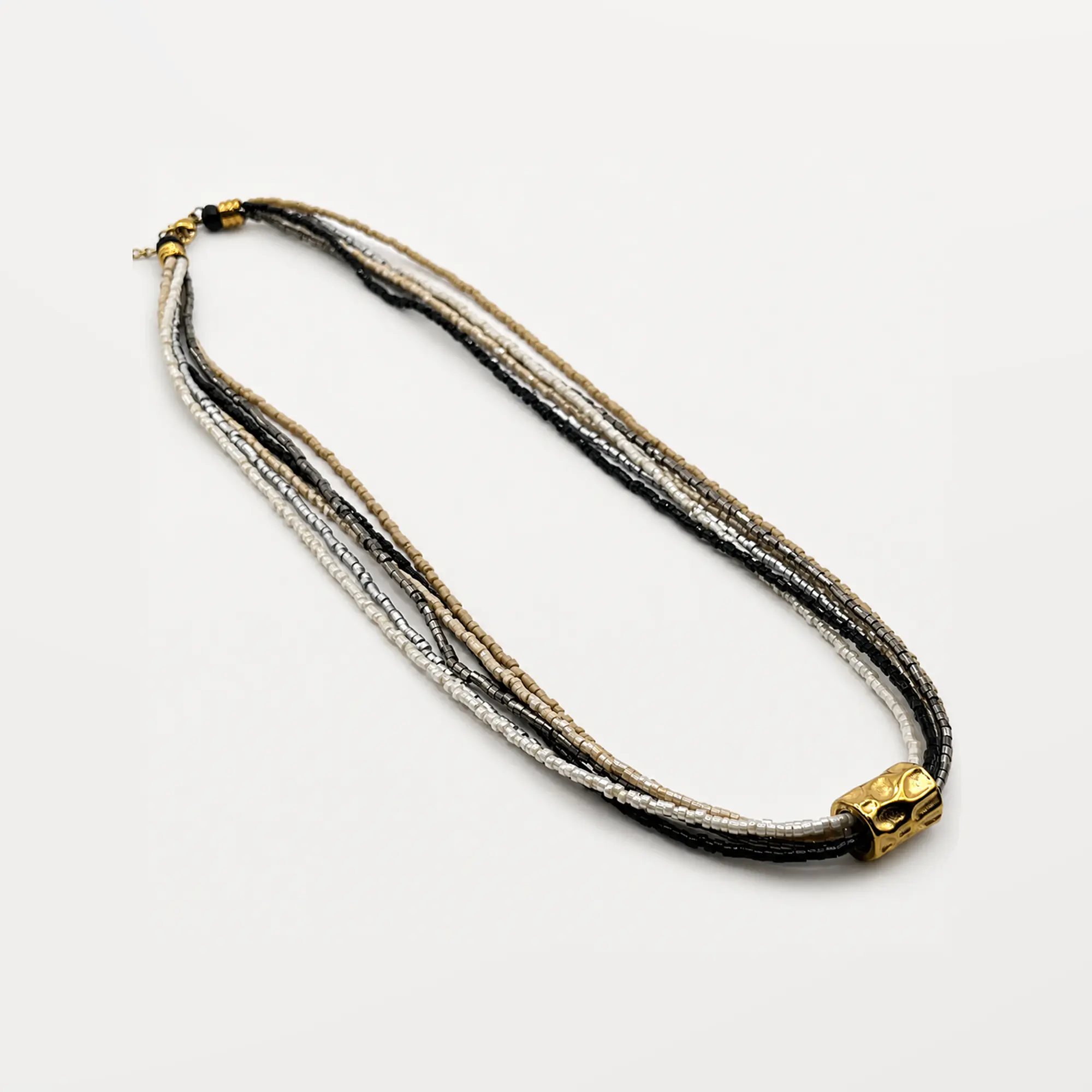 Collar de acero quirúrgico de cinco vueltas con mostacillas 1