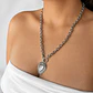 Collar de acero quirúrgico plateado de cadena con corazón sagrado - Miniatura 2