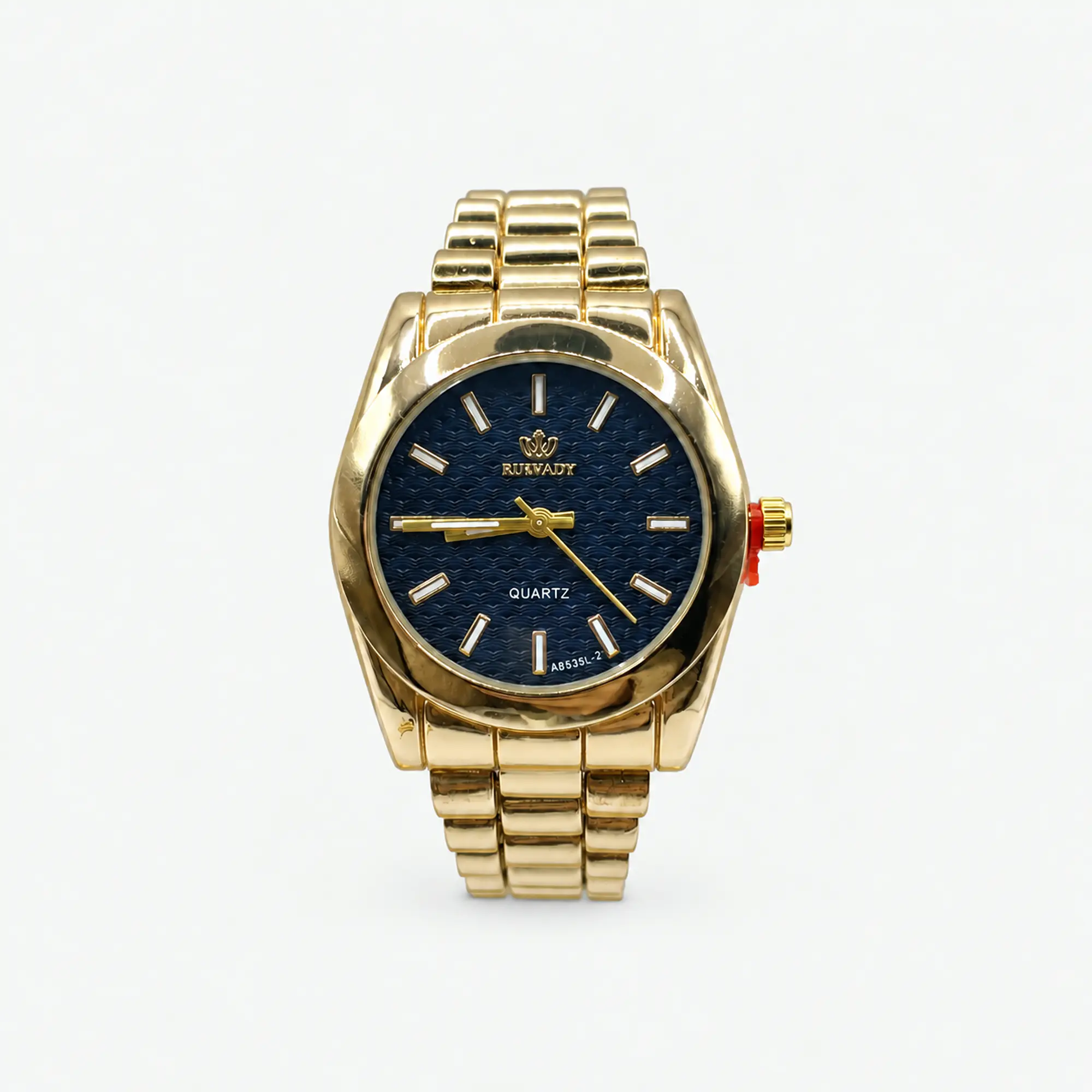 Reloj delgado de acero dorado con fondo negro 2